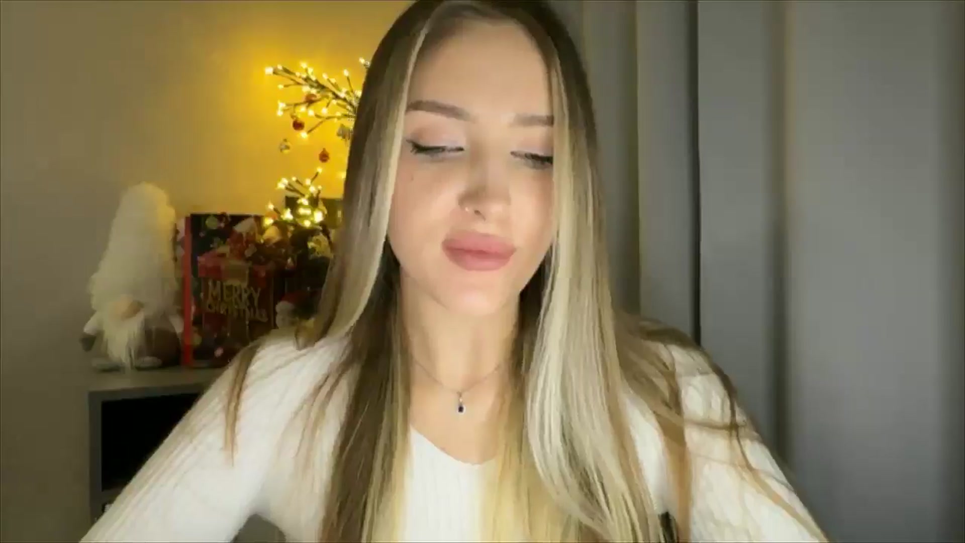 Gallery image thumbnail from My_Diana's myfreecams stream on, 01/05/2025, 23:04 image 9 of 20