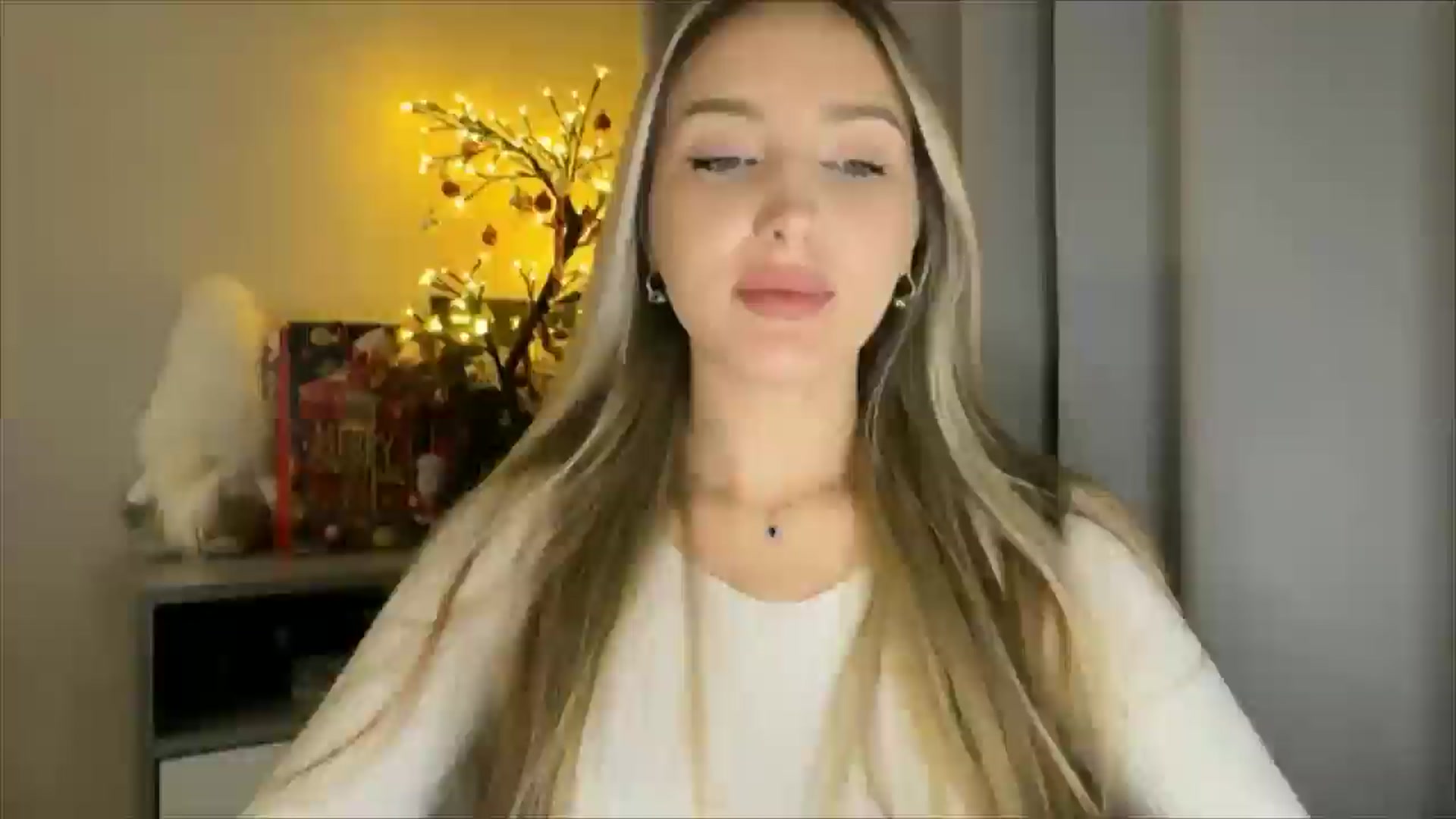 Gallery image thumbnail from My_Diana's myfreecams stream on, 01/05/2025, 23:04 image 14 of 20
