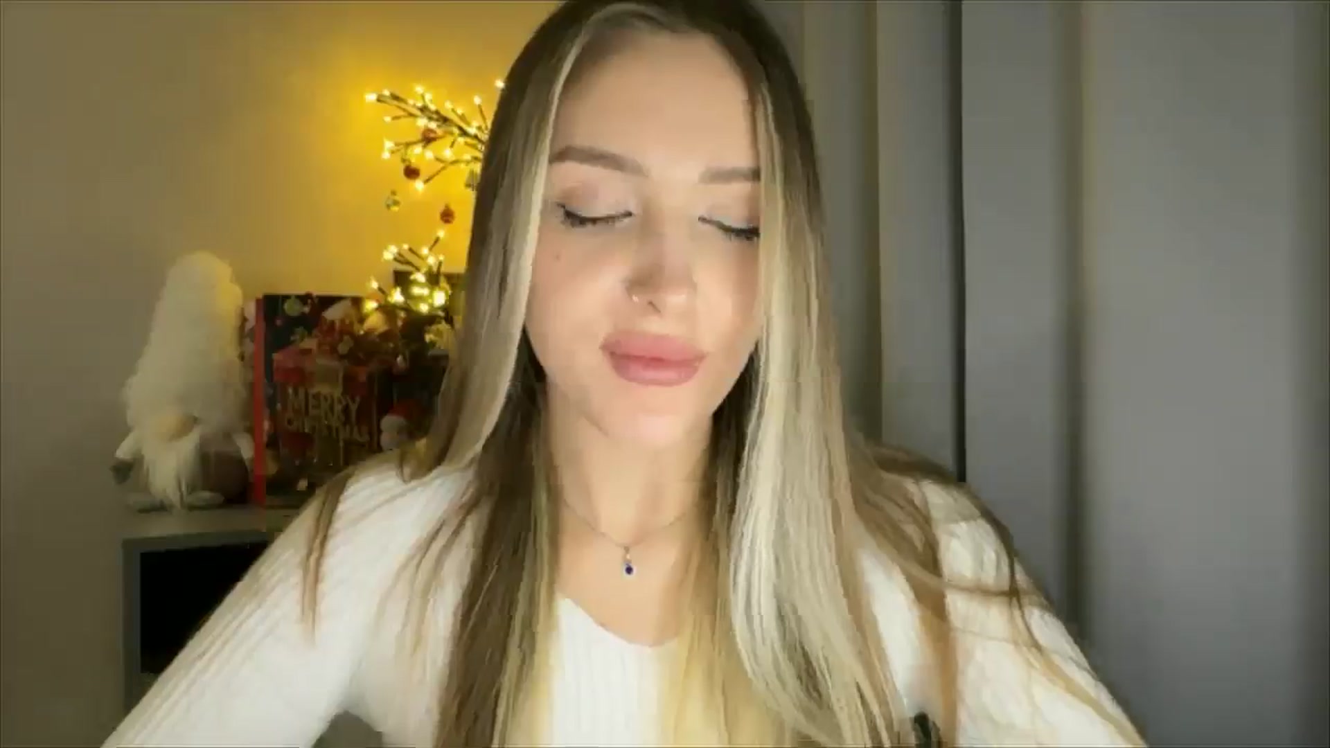 Gallery image thumbnail from My_Diana's myfreecams stream on, 01/05/2025, 23:04 image 8 of 20