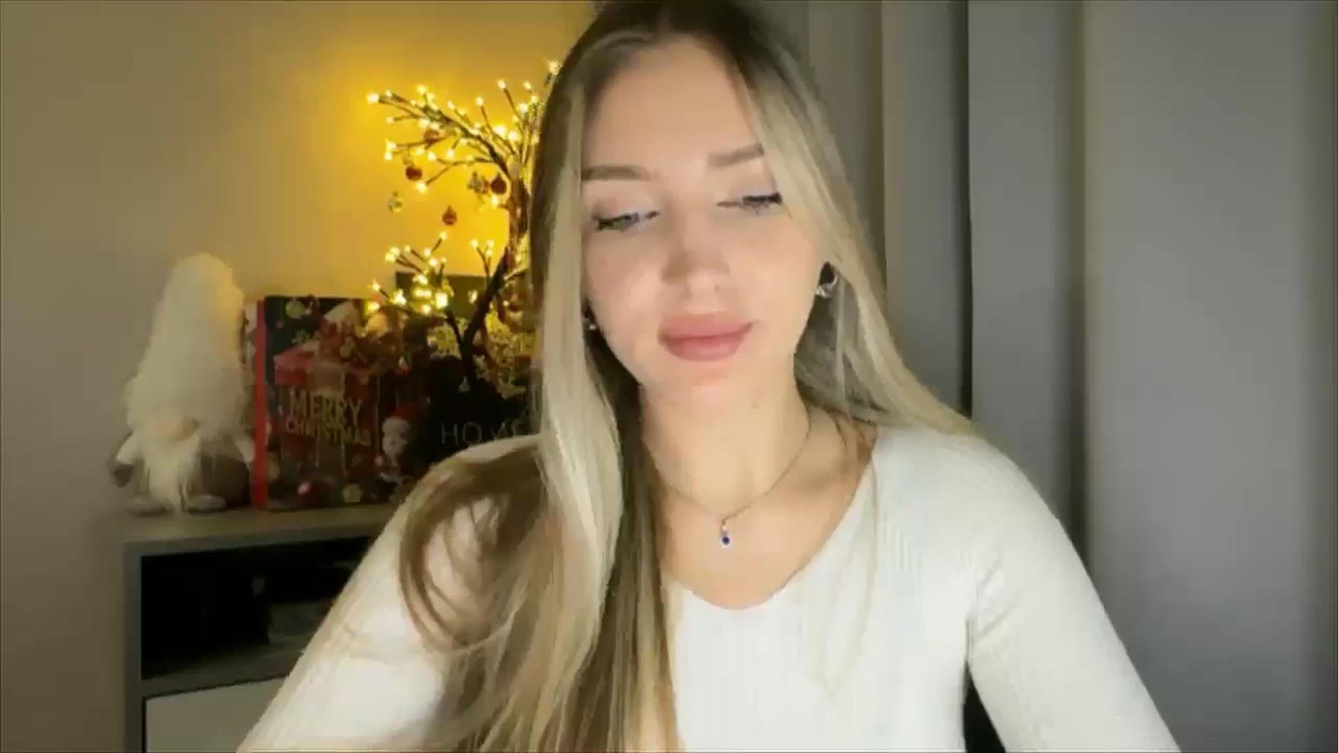 Gallery image thumbnail from My_Diana's myfreecams stream on, 01/05/2025, 23:04 image 13 of 20
