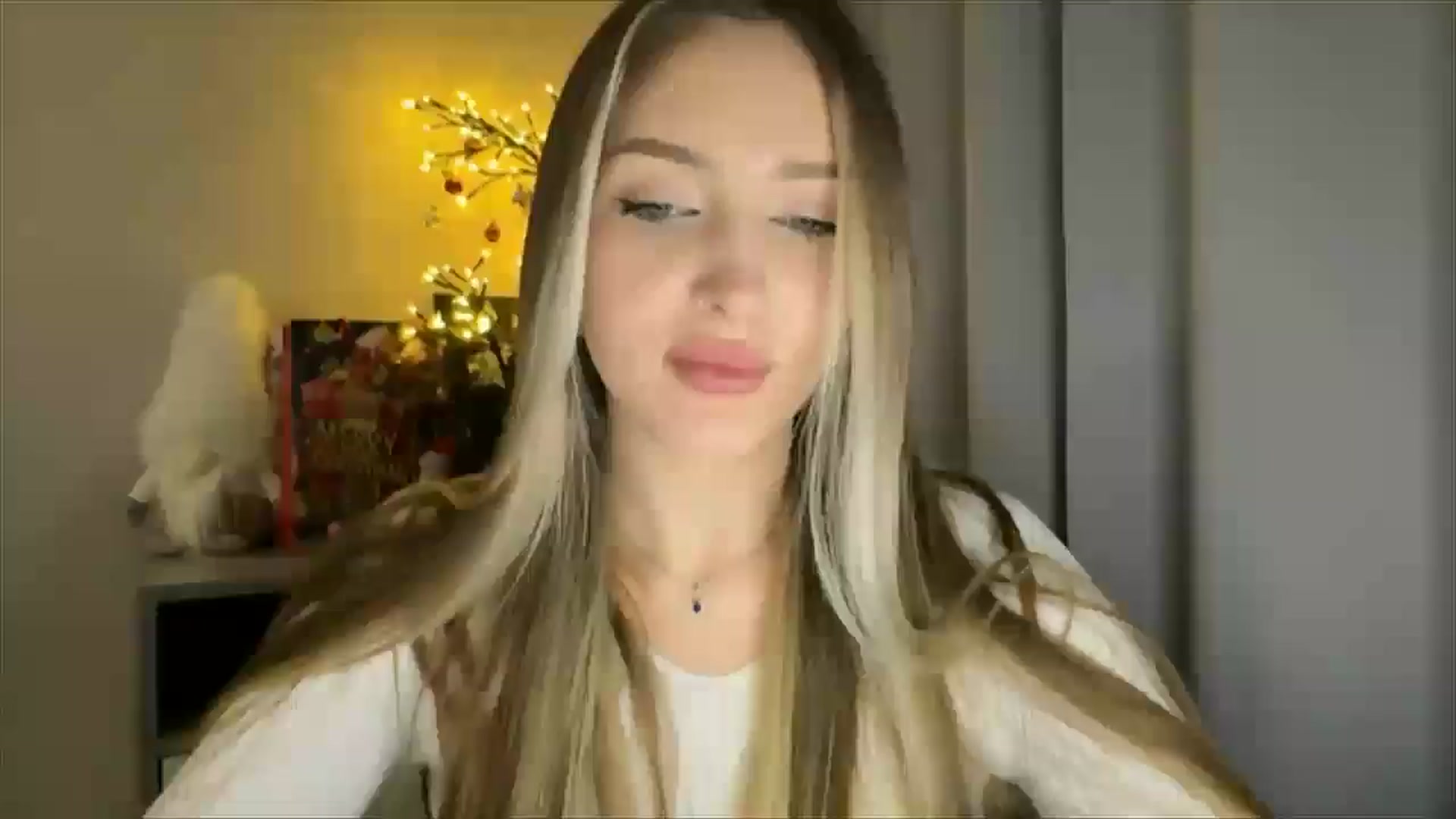 Gallery image thumbnail from My_Diana's myfreecams stream on, 01/05/2025, 23:41 image 17 of 20