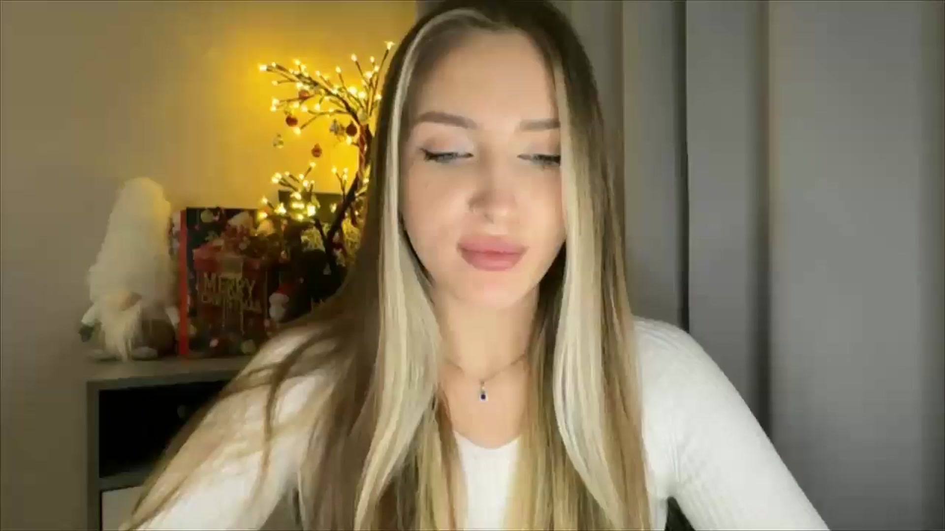 Gallery image thumbnail from My_Diana's myfreecams stream on, 01/05/2025, 23:41 image 9 of 20