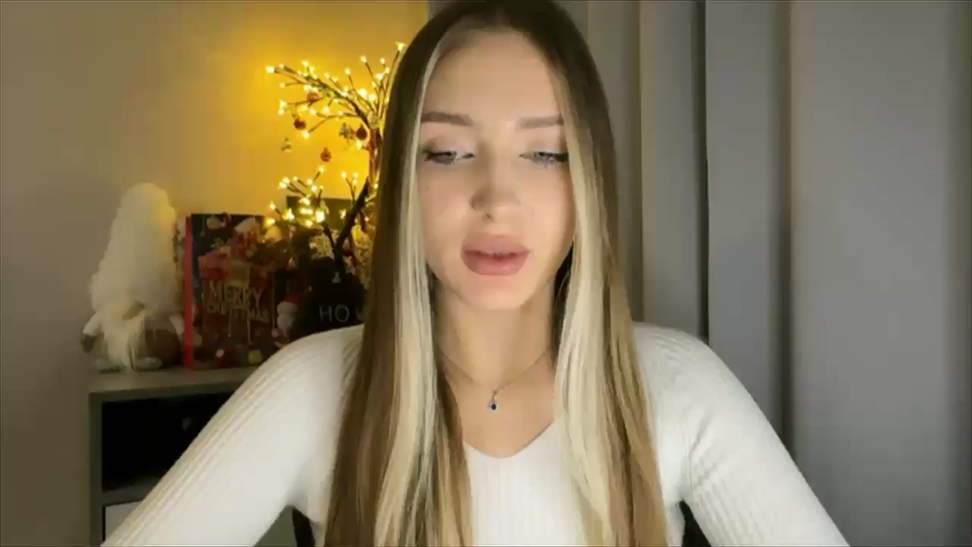 Gallery image thumbnail from My_Diana's myfreecams stream on, 01/05/2025, 23:41 image 6 of 20