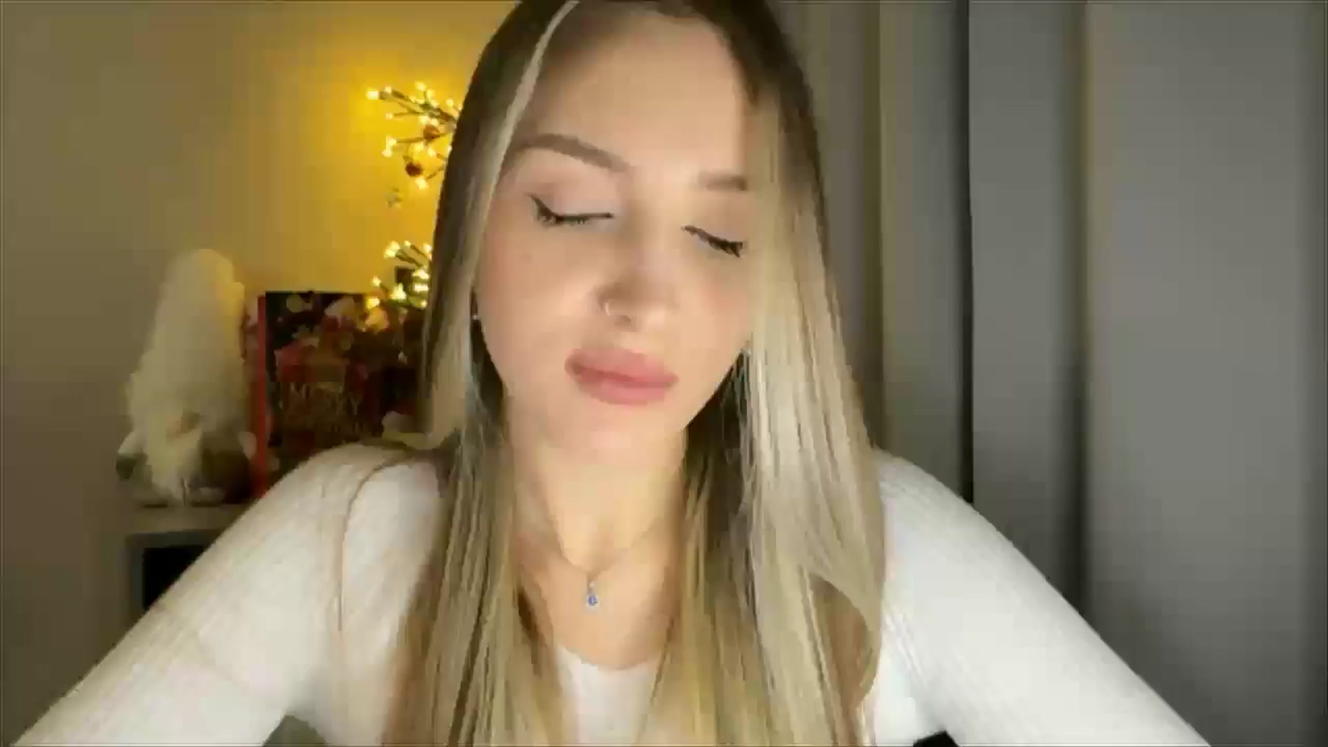 Gallery image thumbnail from My_Diana's myfreecams stream on, 01/05/2025, 23:41 image 15 of 20
