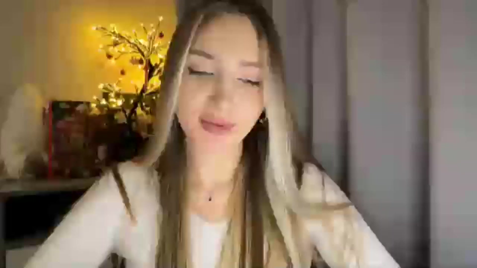 Gallery image thumbnail from My_Diana's myfreecams stream on, 01/06/2025, 24:06 image 19 of 20