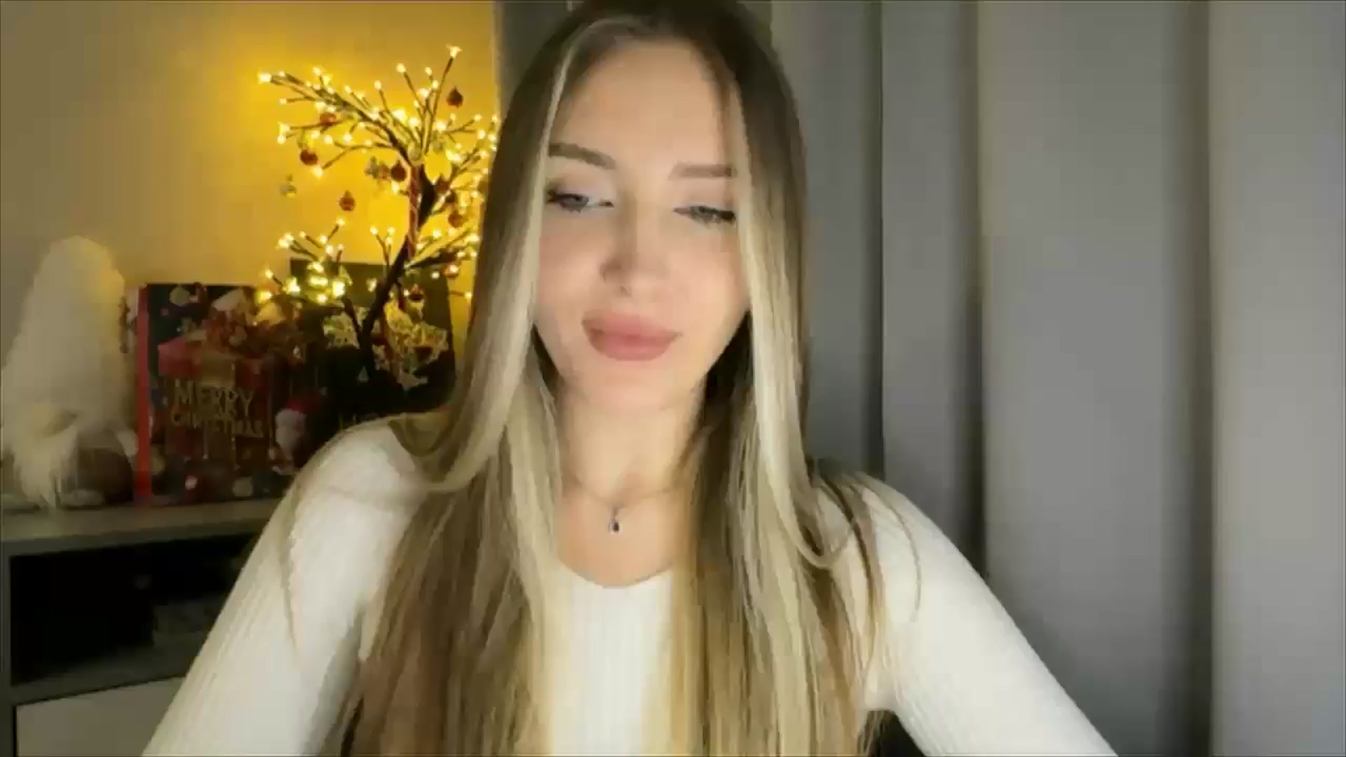 Gallery image thumbnail from My_Diana's myfreecams stream on, 01/06/2025, 24:06 image 14 of 20