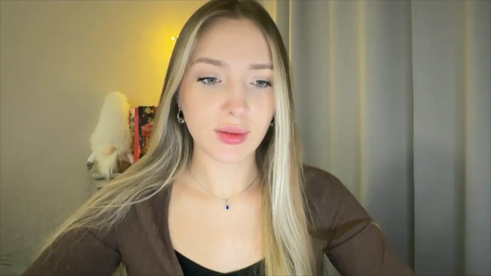 Gallery image thumbnail from My_Diana's myfreecams stream on, 01/06/2025, 22:18 image 7 of 20