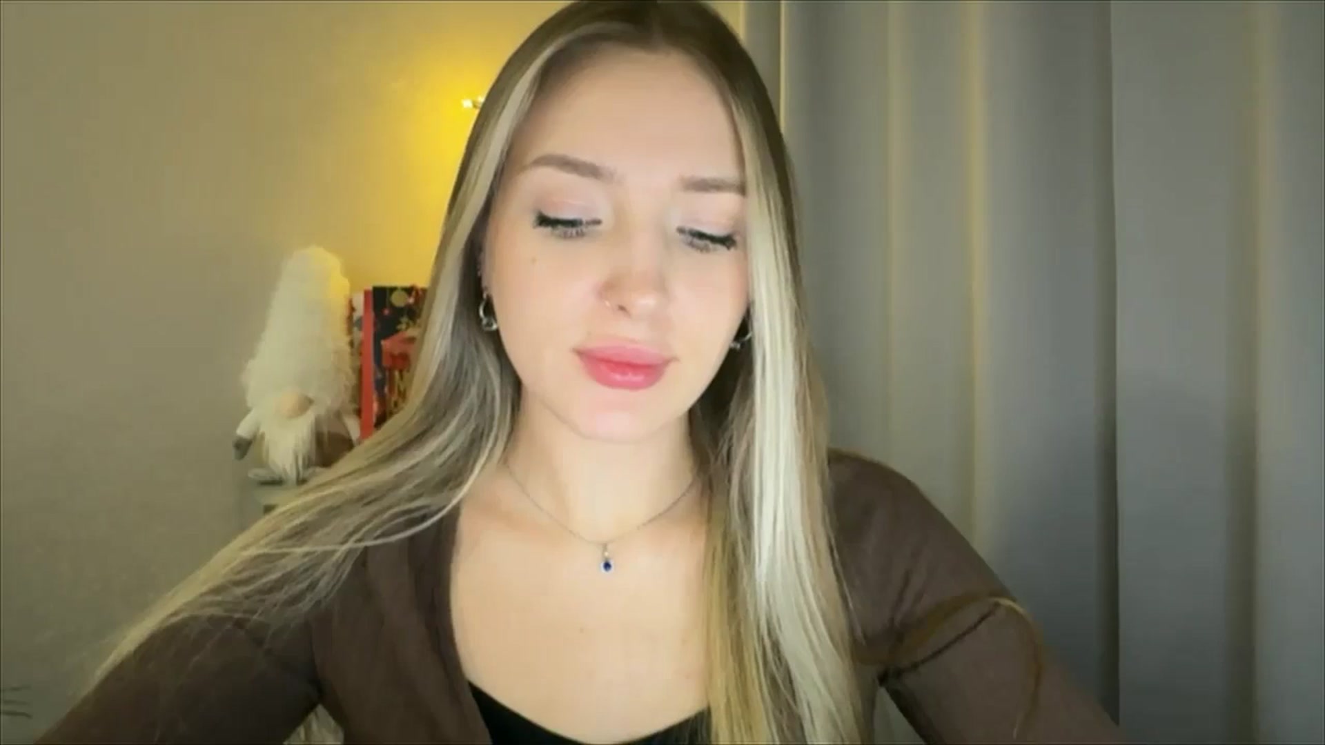 Gallery image thumbnail from My_Diana's myfreecams stream on, 01/06/2025, 22:18 image 6 of 20