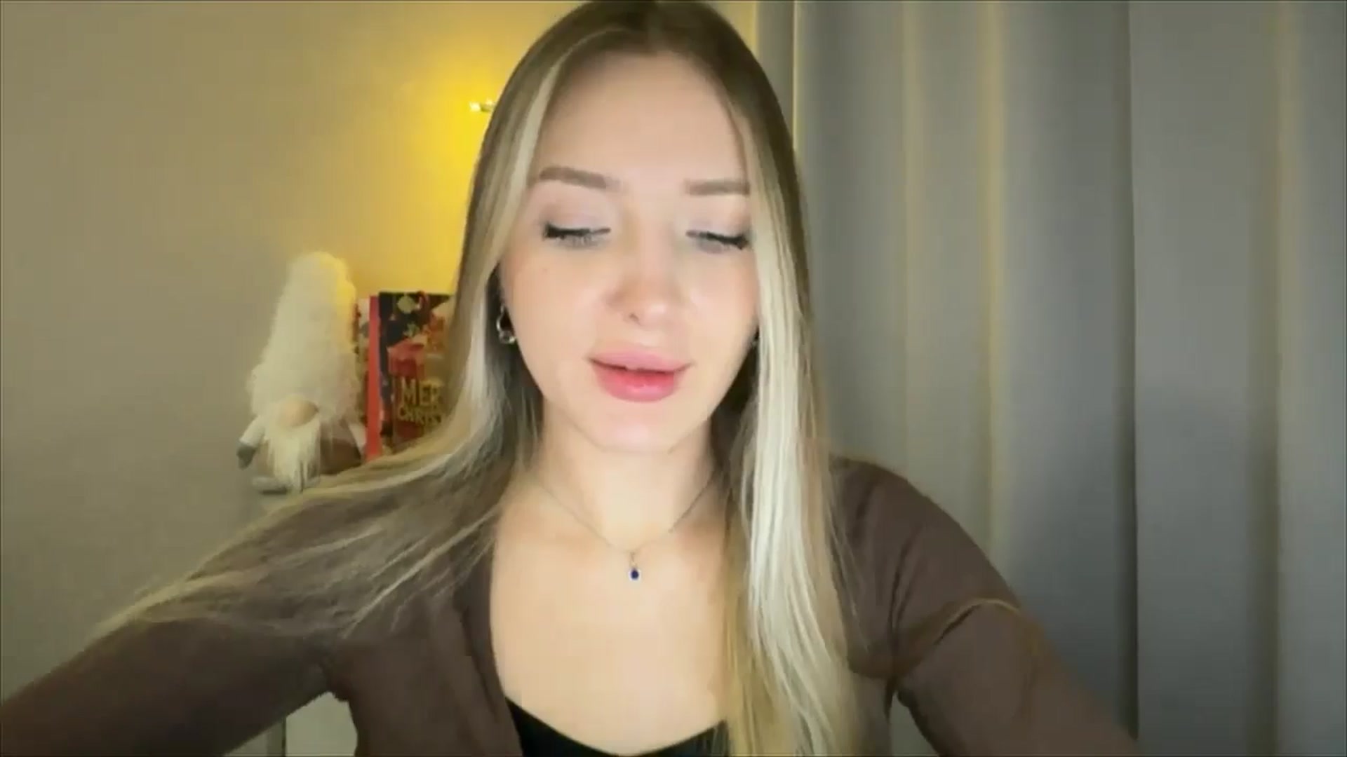 Gallery image thumbnail from My_Diana's myfreecams stream on, 01/06/2025, 22:18 image 17 of 20
