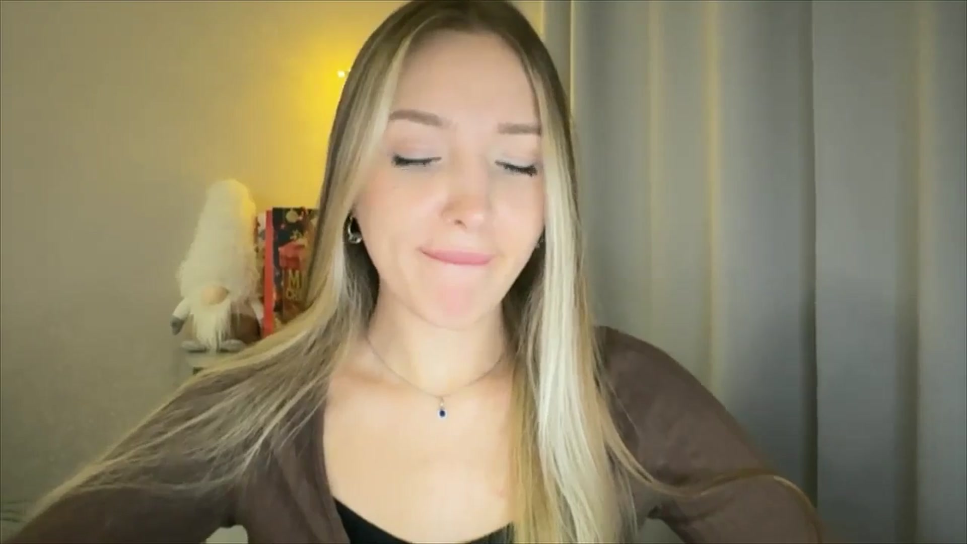 Gallery image thumbnail from My_Diana's myfreecams stream on, 01/06/2025, 22:18 image 19 of 20