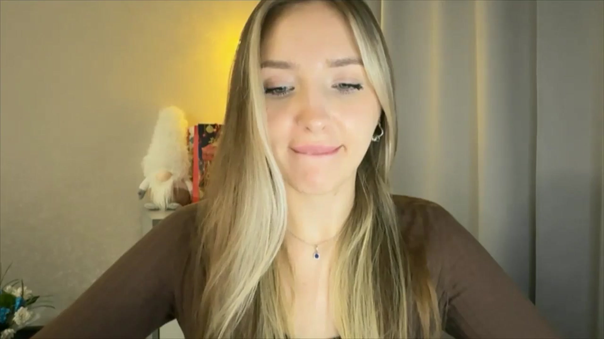 Gallery image thumbnail from My_Diana's myfreecams stream on, 01/07/2025, 24:08 image 18 of 20