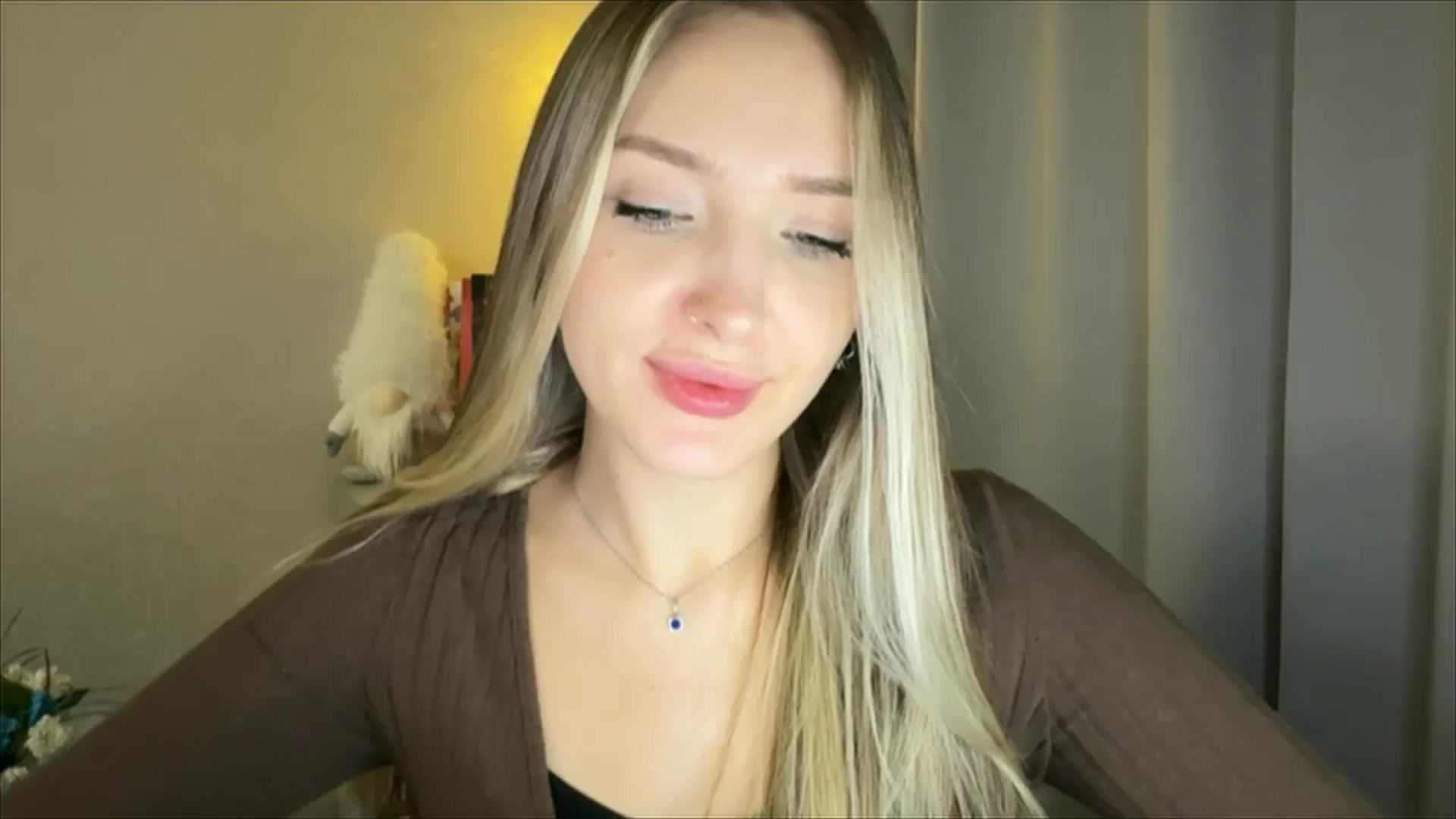 Gallery image thumbnail from My_Diana's myfreecams stream on, 01/07/2025, 24:08 image 4 of 20