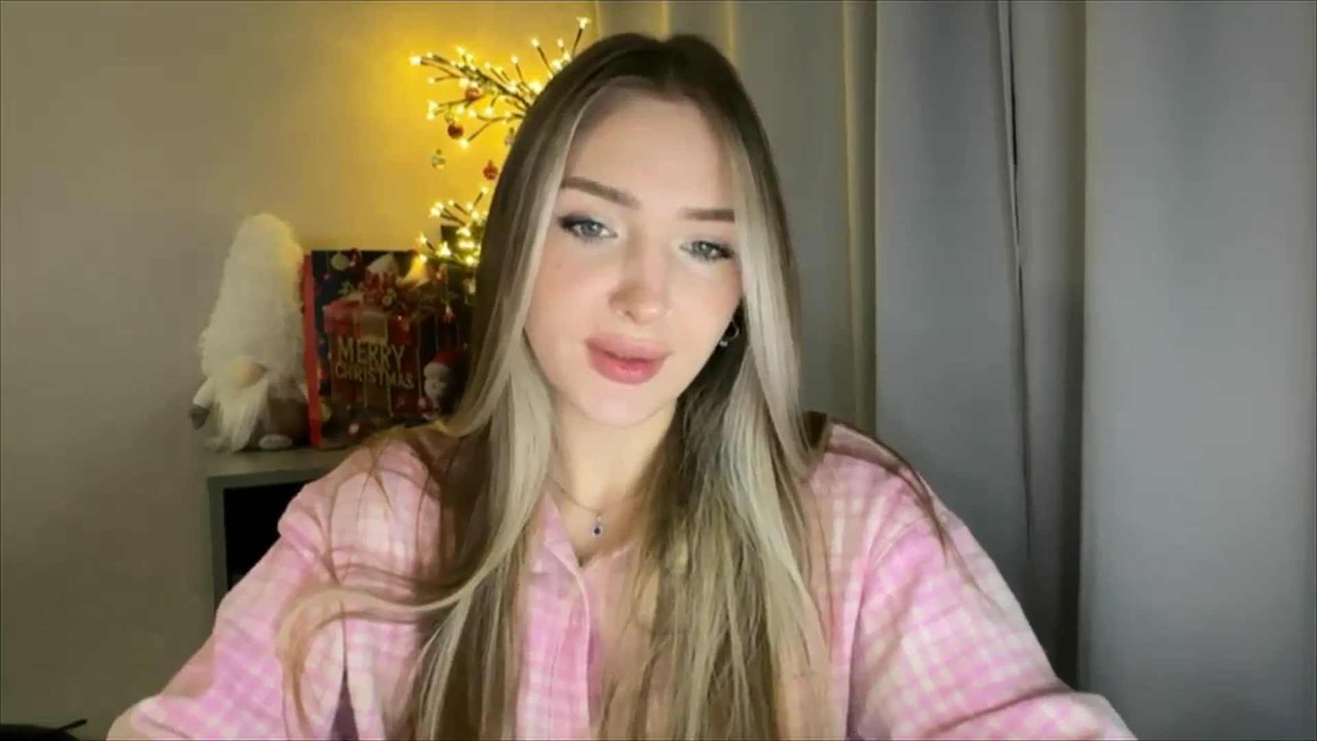 Gallery image thumbnail from My_Diana's myfreecams stream on, 01/10/2025, 15:36 image 12 of 20