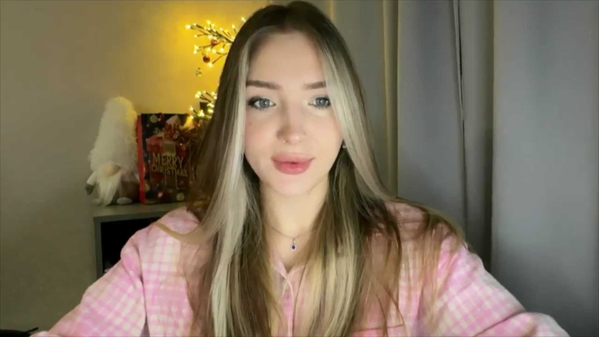 Gallery image thumbnail from My_Diana's myfreecams stream on, 01/10/2025, 15:36 image 16 of 20