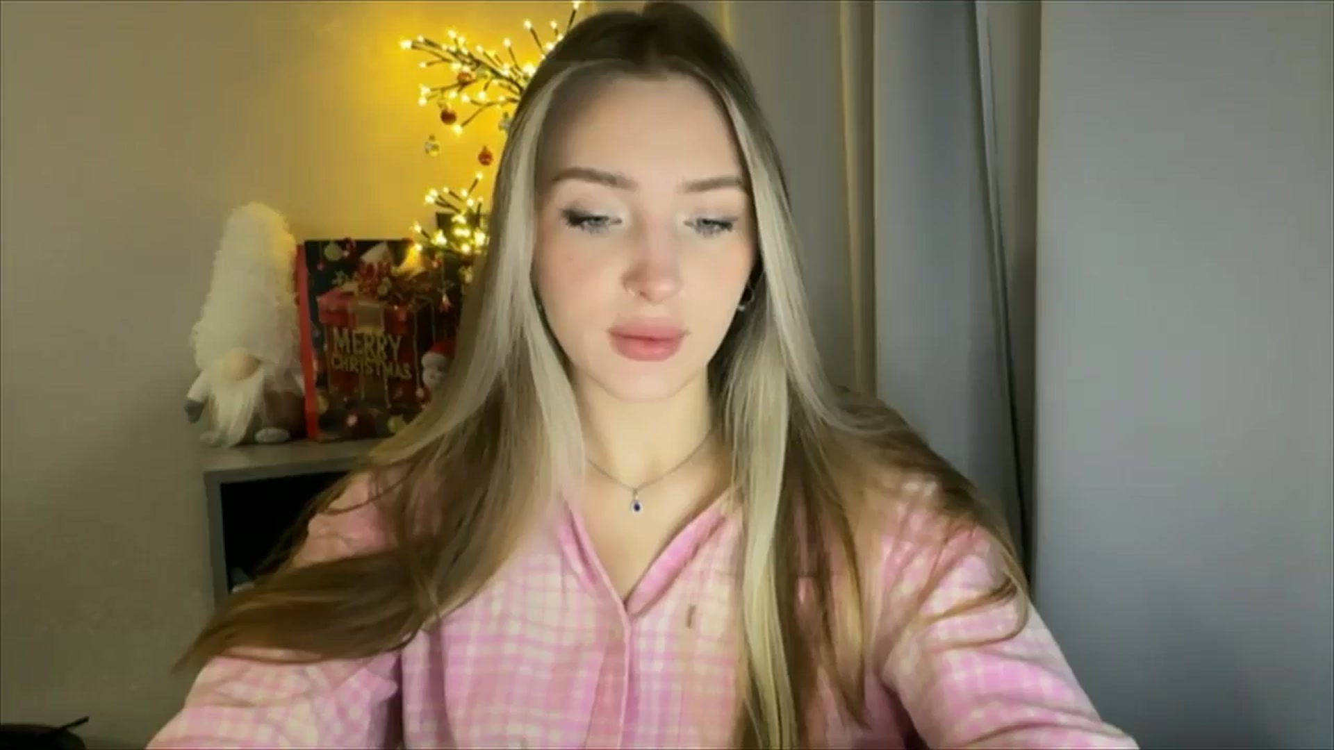 Gallery image thumbnail from My_Diana's myfreecams stream on, 01/10/2025, 15:36 image 1 of 20
