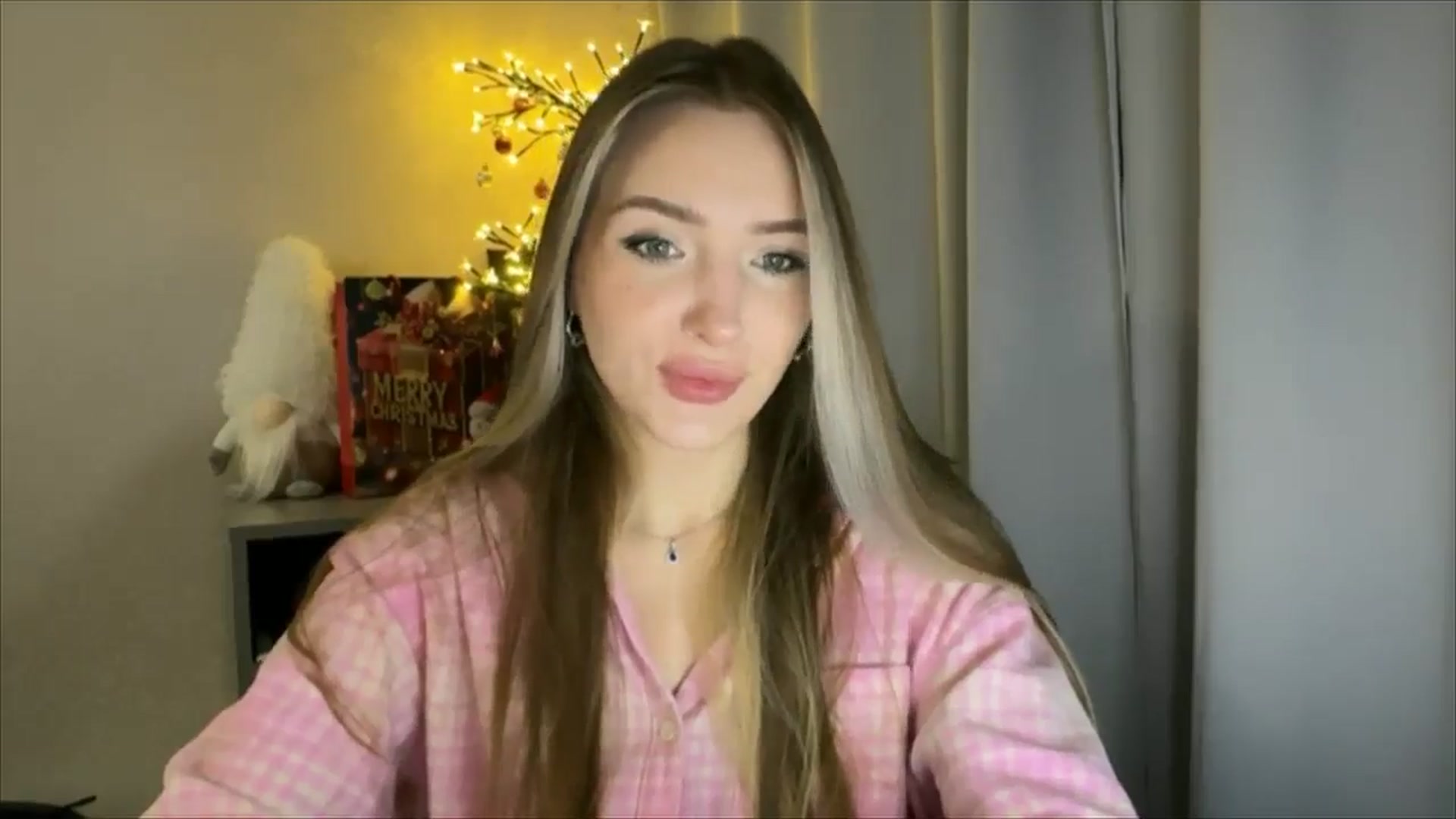 Gallery image thumbnail from My_Diana's myfreecams stream on, 01/10/2025, 15:36 image 7 of 20