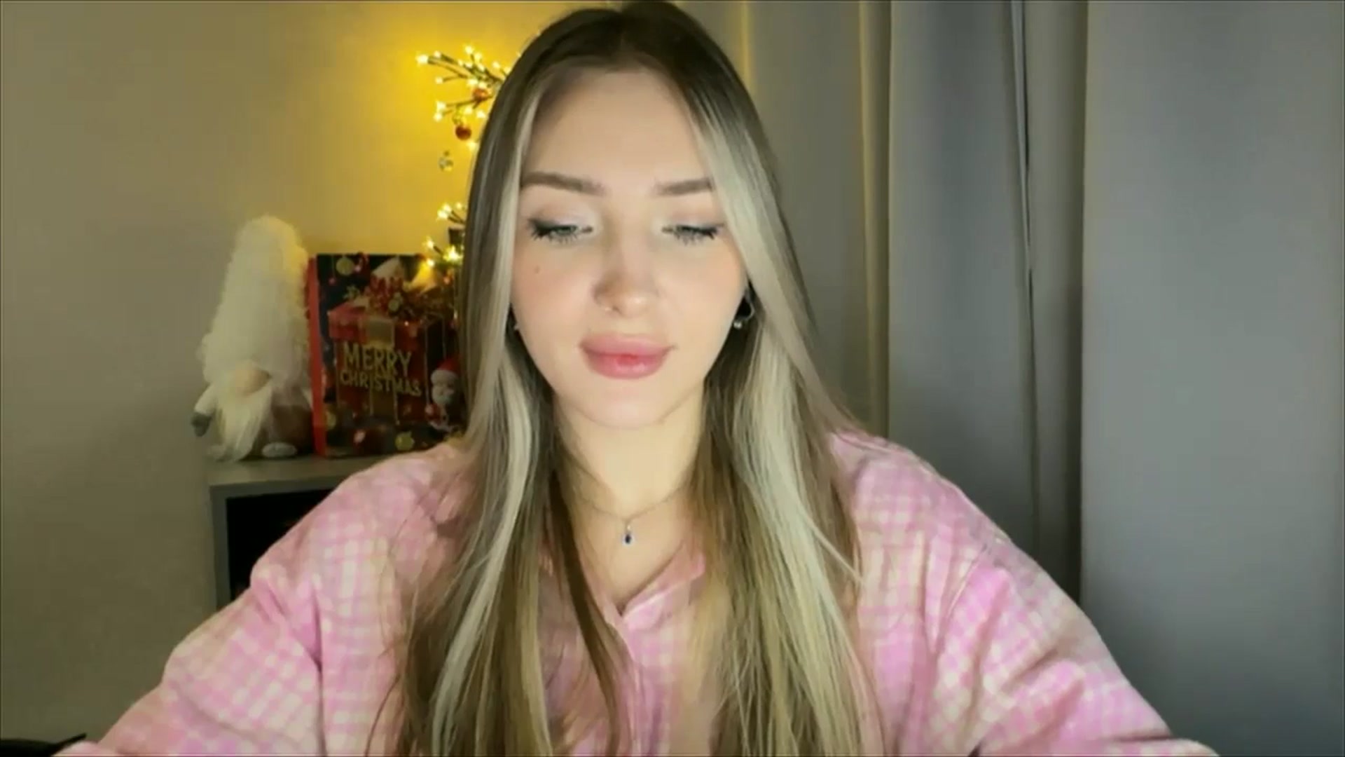 Gallery image thumbnail from My_Diana's myfreecams stream on, 01/10/2025, 16:07 image 9 of 20