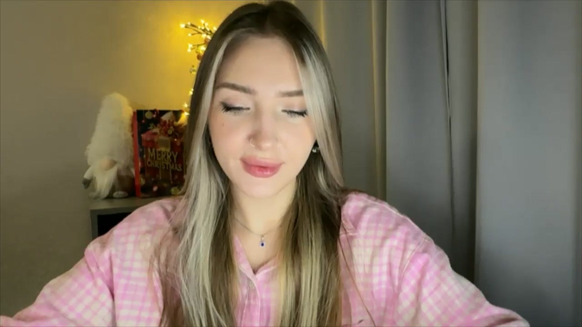 Gallery image thumbnail from My_Diana's myfreecams stream on, 01/10/2025, 16:07 image 3 of 20