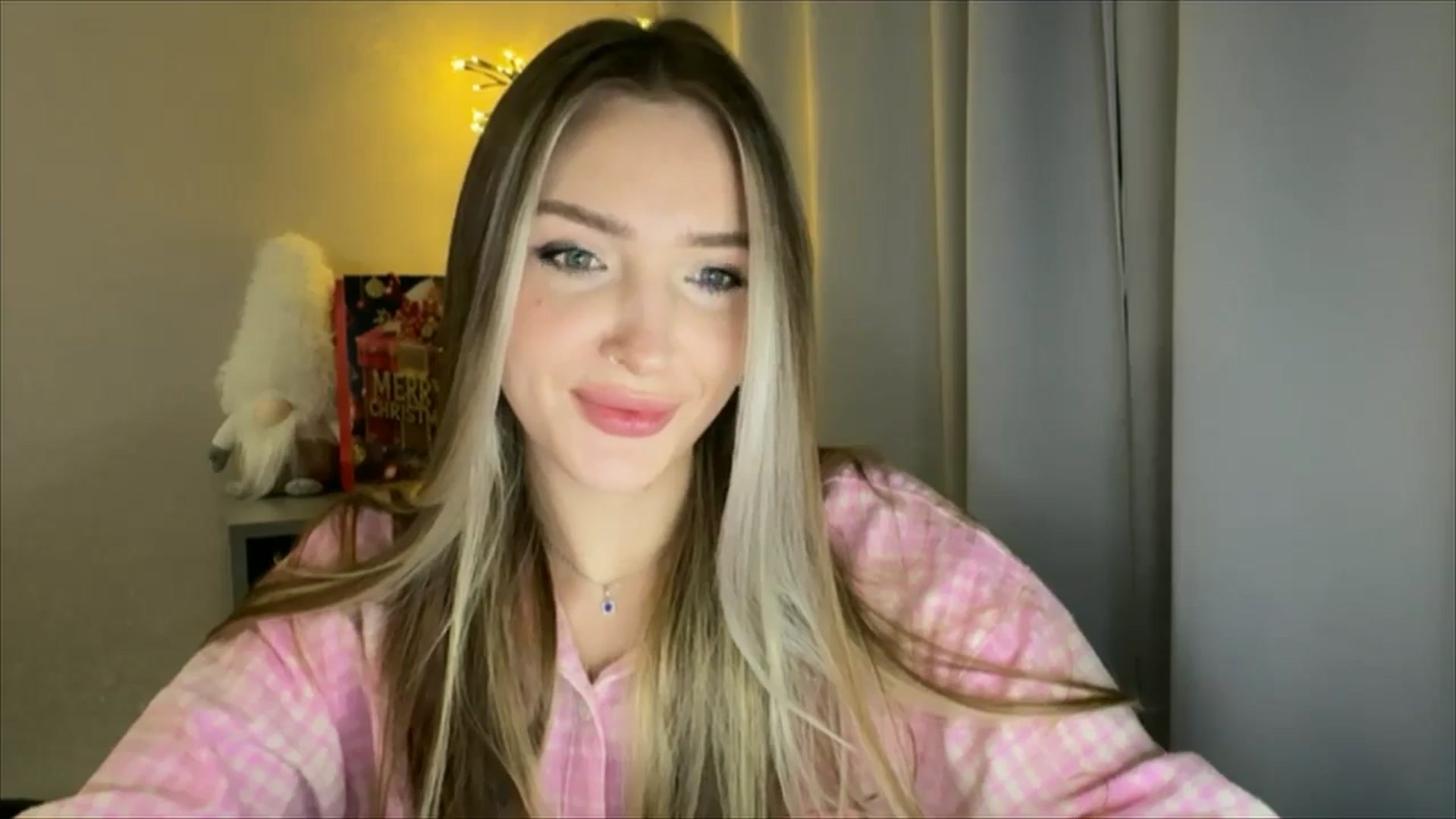Gallery image thumbnail from My_Diana's myfreecams stream on, 01/10/2025, 16:07 image 7 of 20