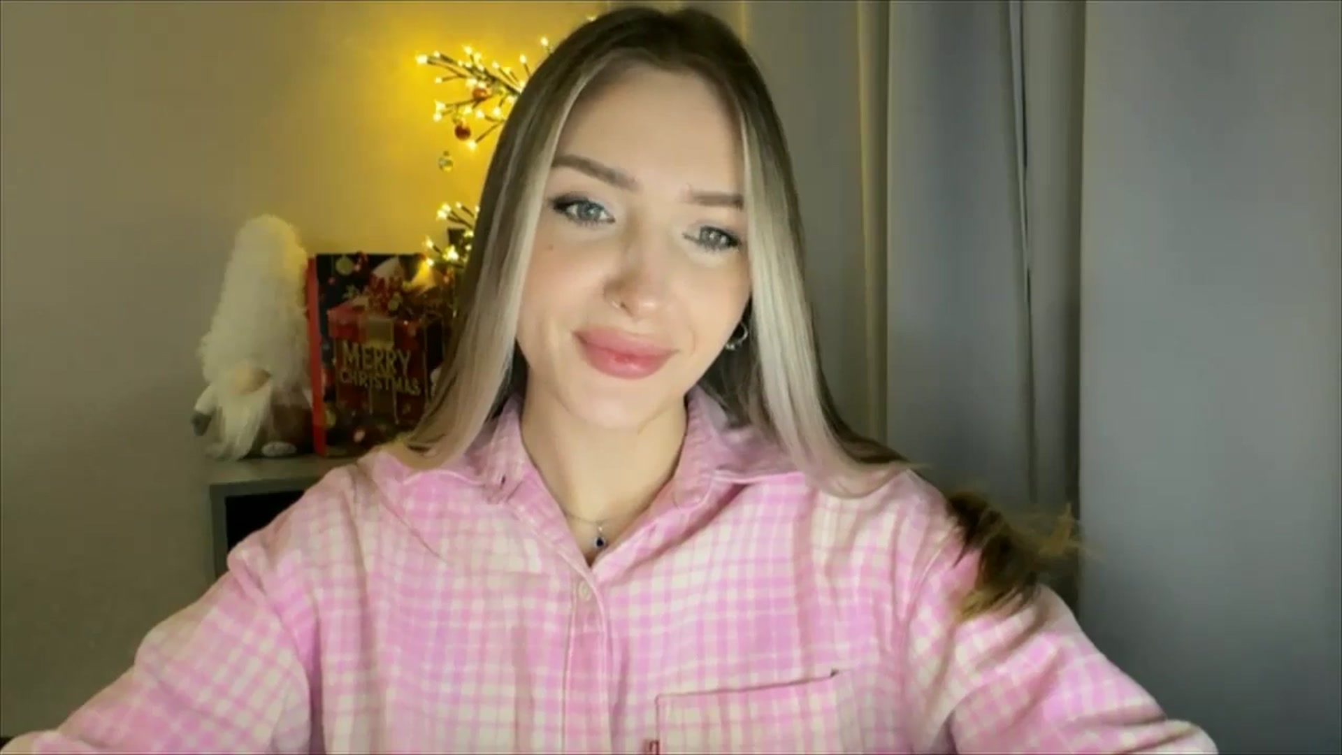 Gallery image thumbnail from My_Diana's myfreecams stream on, 01/10/2025, 16:07 image 10 of 20