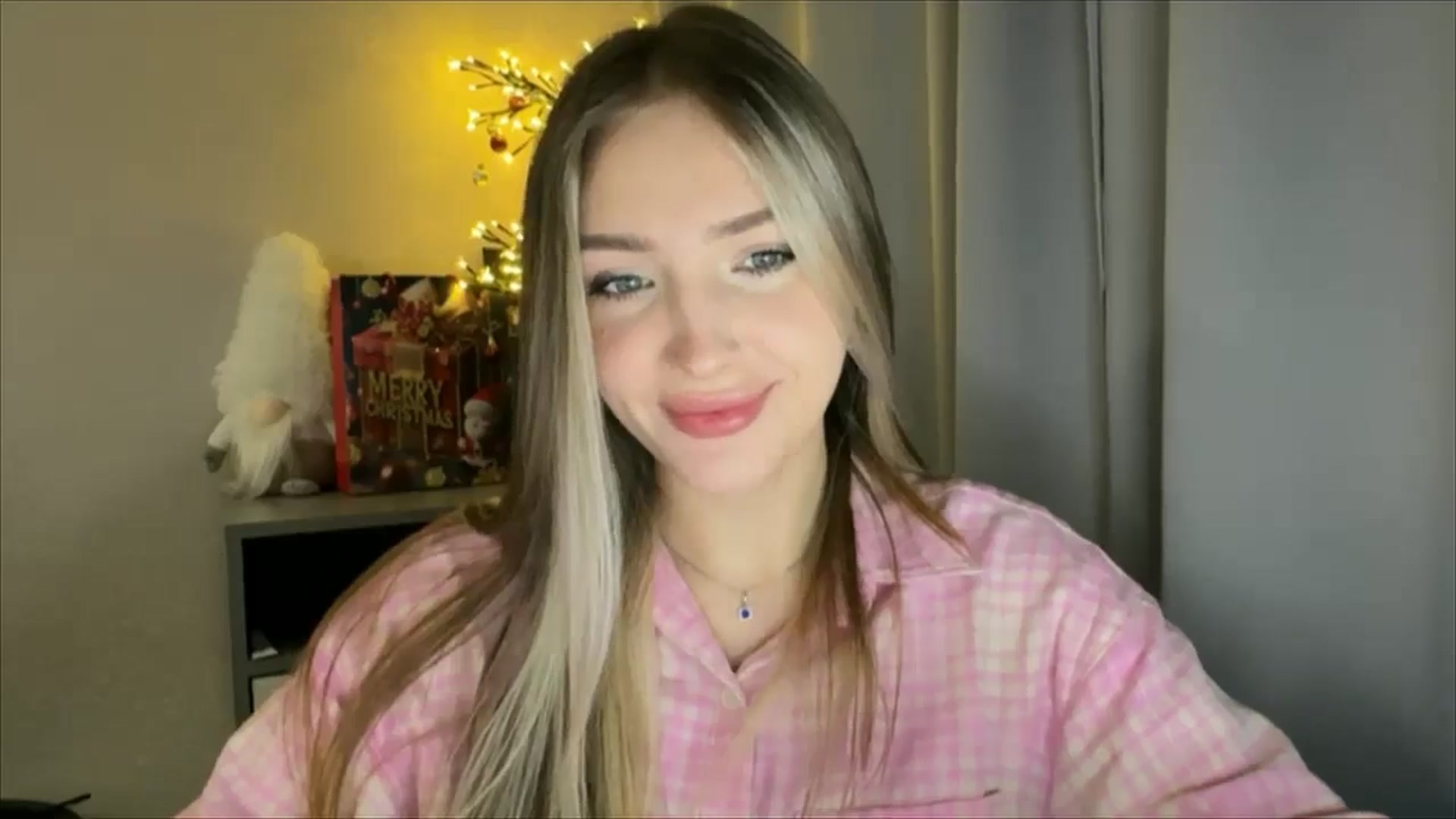 Gallery image thumbnail from My_Diana's myfreecams stream on, 01/10/2025, 16:07 image 15 of 20