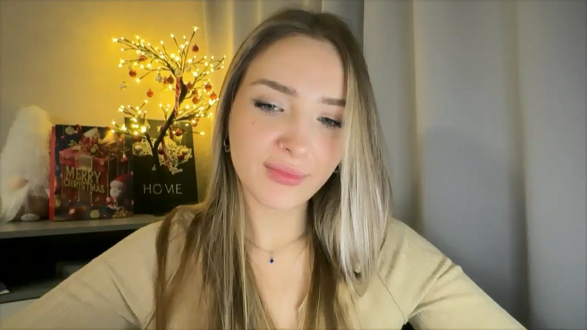 Gallery image thumbnail from My_Diana's myfreecams stream on, 01/10/2025, 23:01 image 9 of 20