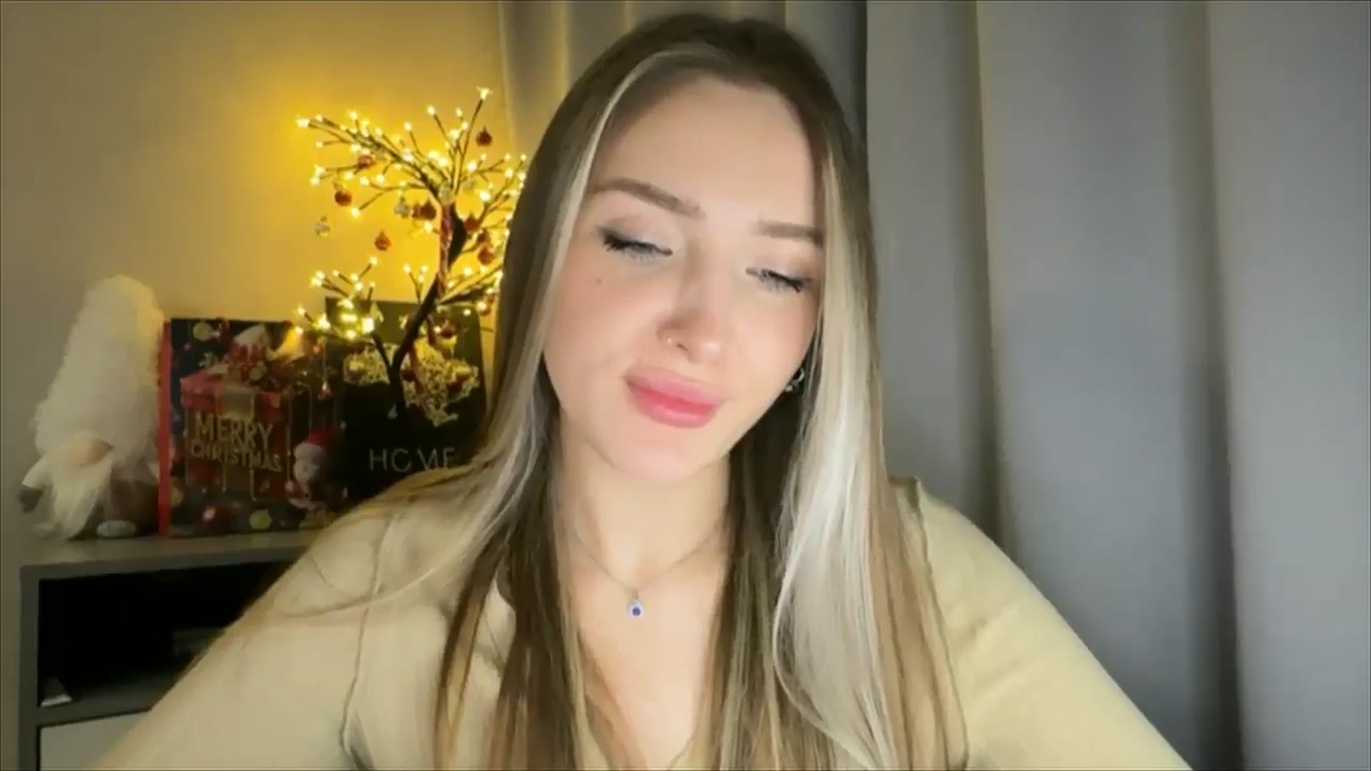Gallery image thumbnail from My_Diana's myfreecams stream on, 01/10/2025, 23:01 image 18 of 20