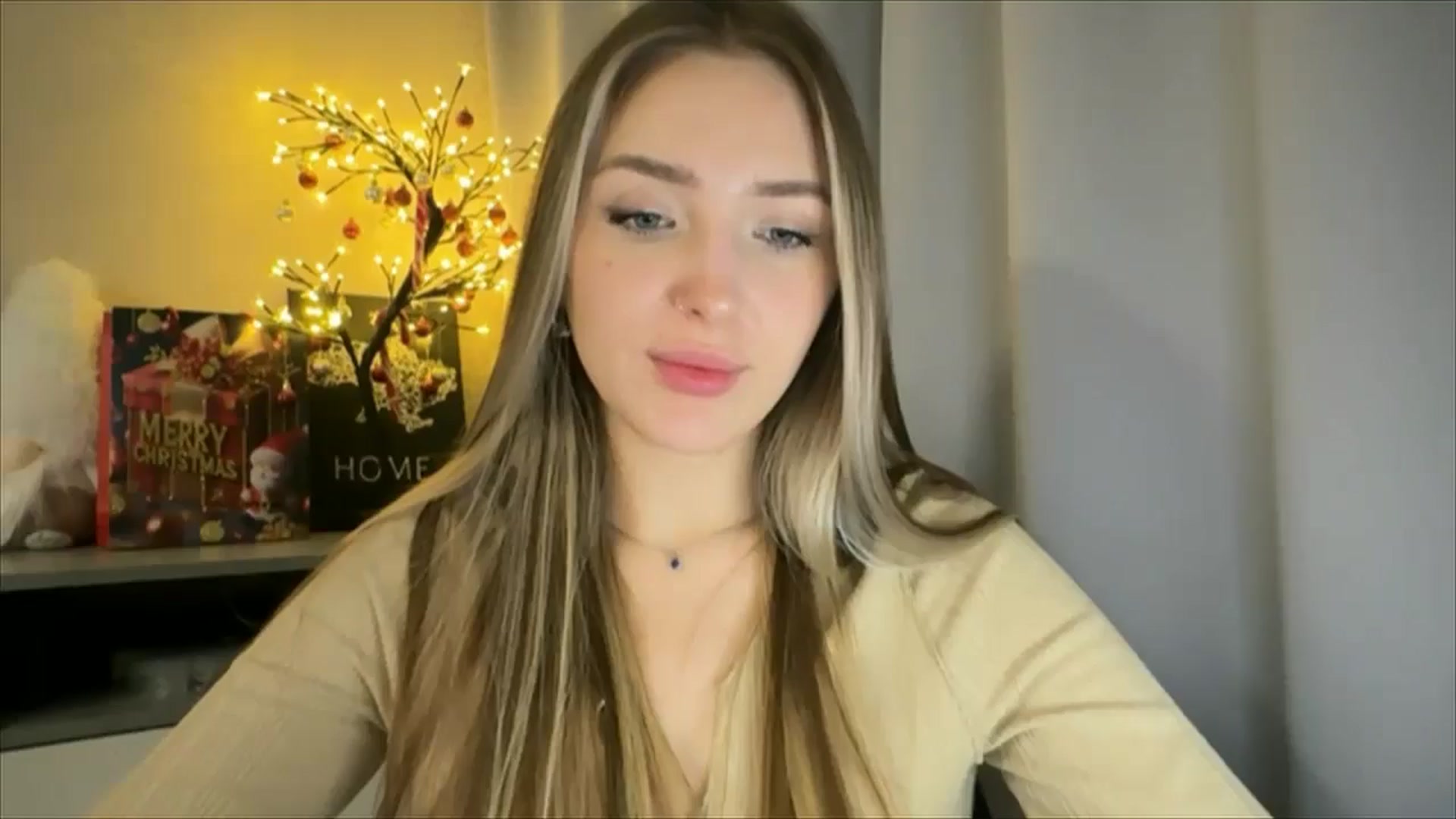 Gallery image thumbnail from My_Diana's myfreecams stream on, 01/10/2025, 23:01 image 10 of 20