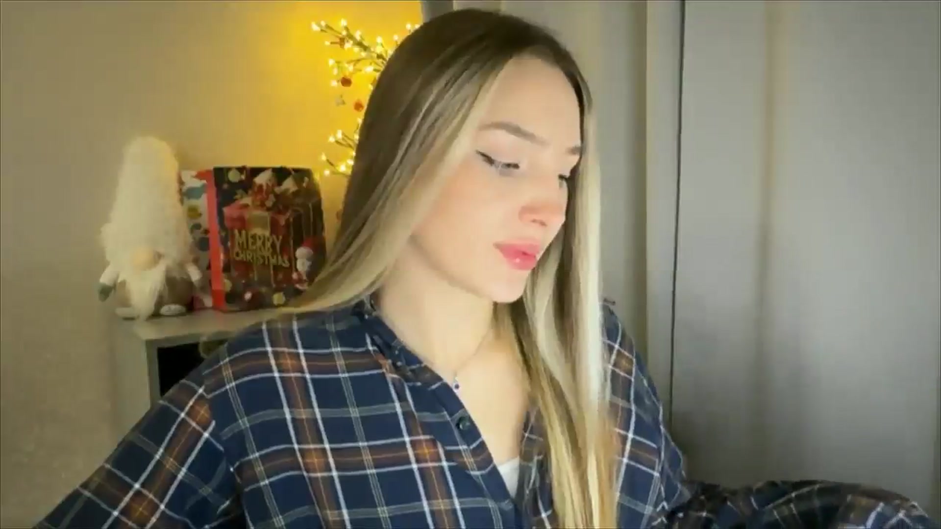Gallery image thumbnail from My_Diana's myfreecams stream on, 01/12/2025, 15:34 image 12 of 20