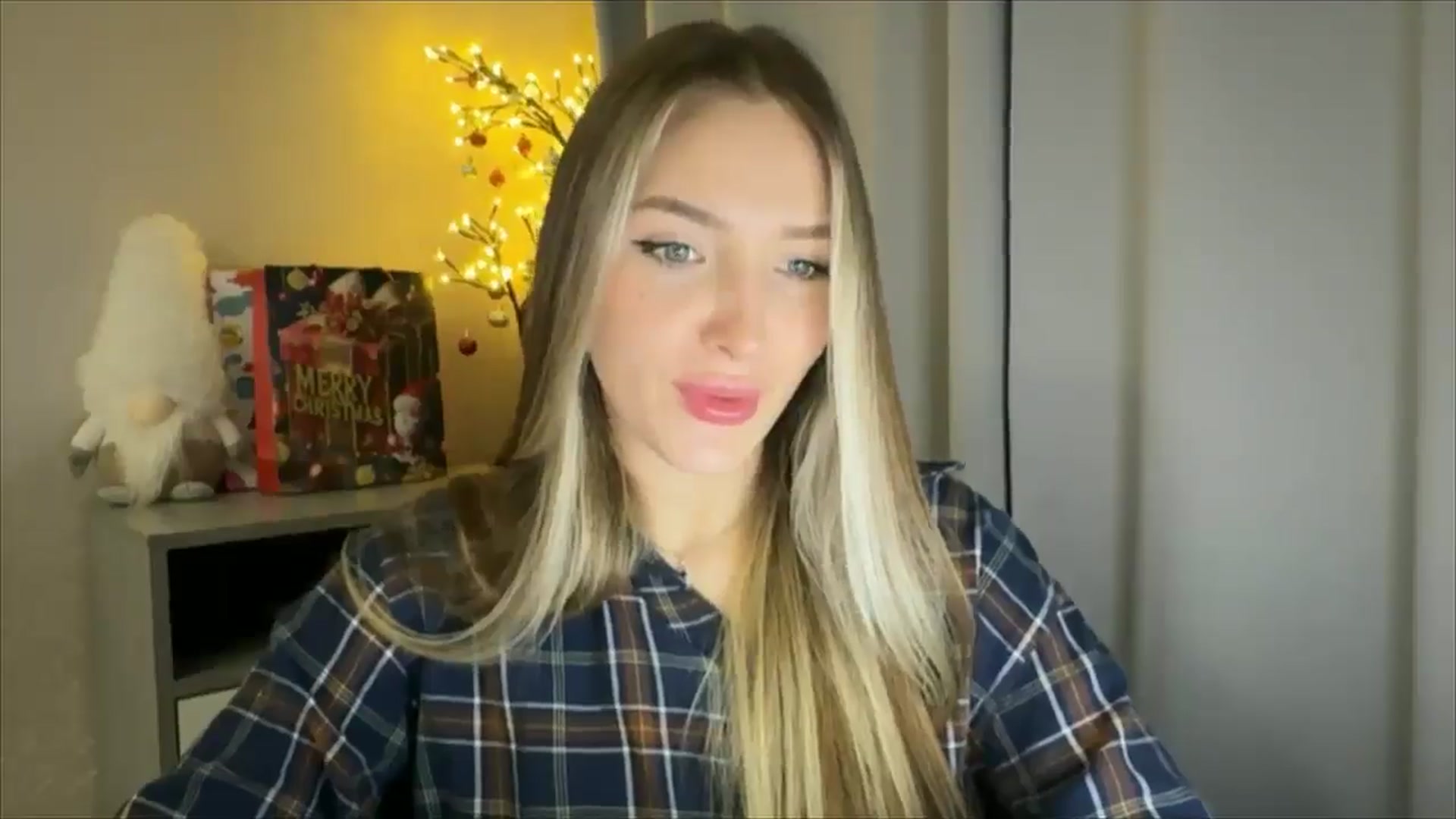Gallery image thumbnail from My_Diana's myfreecams stream on, 01/12/2025, 17:03 image 4 of 20