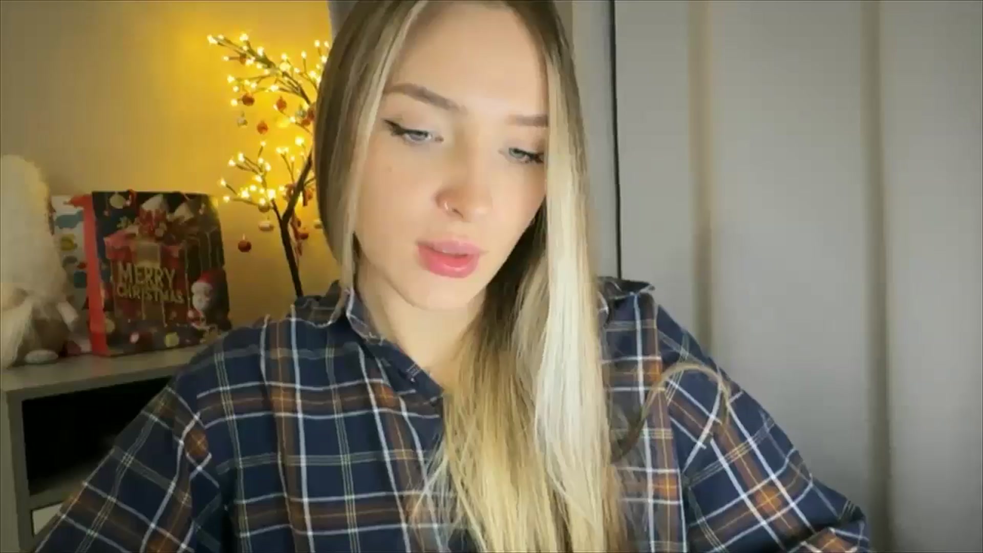 Gallery image thumbnail from My_Diana's myfreecams stream on, 01/12/2025, 17:03 image 13 of 20