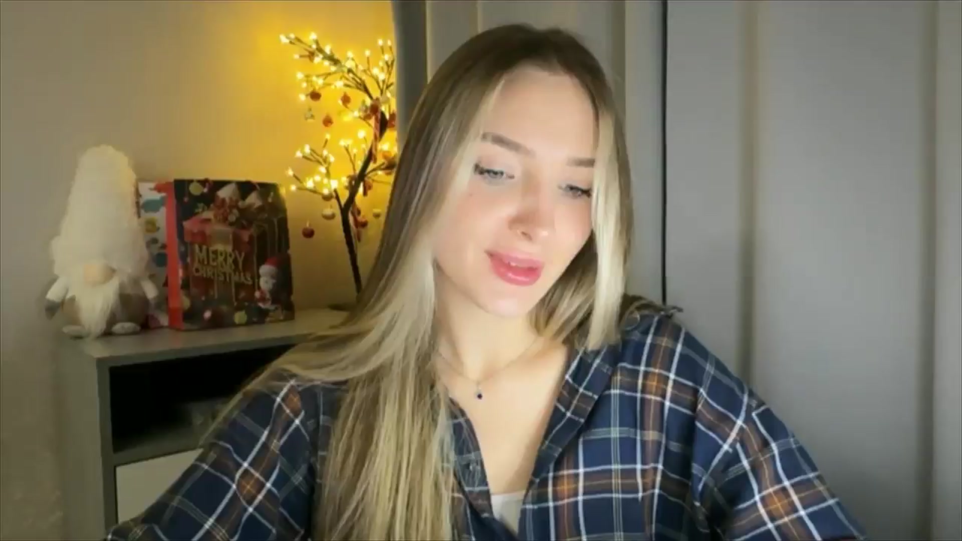 Gallery image thumbnail from My_Diana's myfreecams stream on, 01/12/2025, 17:03 image 1 of 20