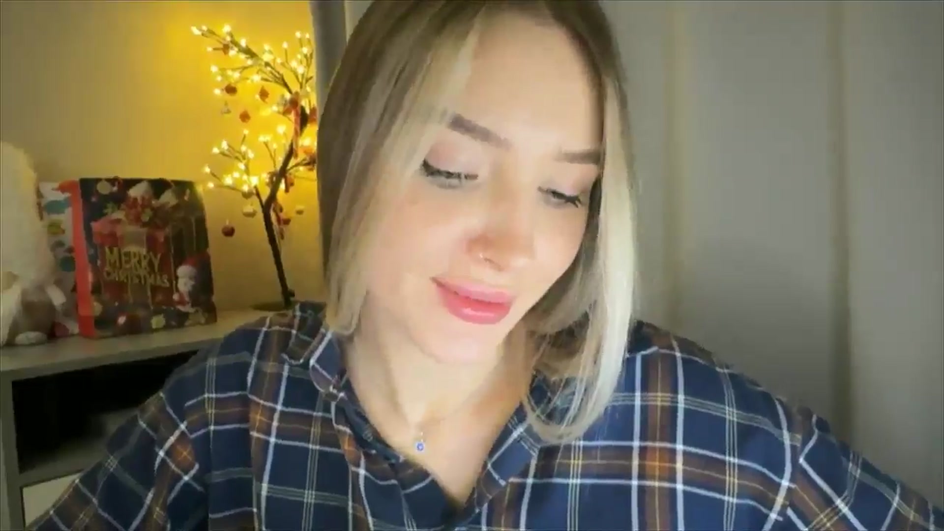 Gallery image thumbnail from My_Diana's myfreecams stream on, 01/12/2025, 17:03 image 17 of 20