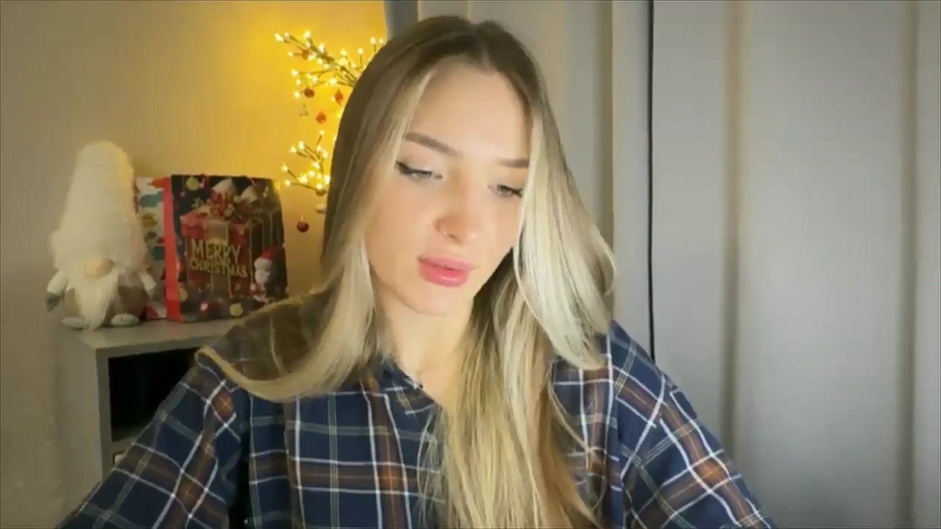 Gallery image thumbnail from My_Diana's myfreecams stream on, 01/12/2025, 17:03 image 3 of 20