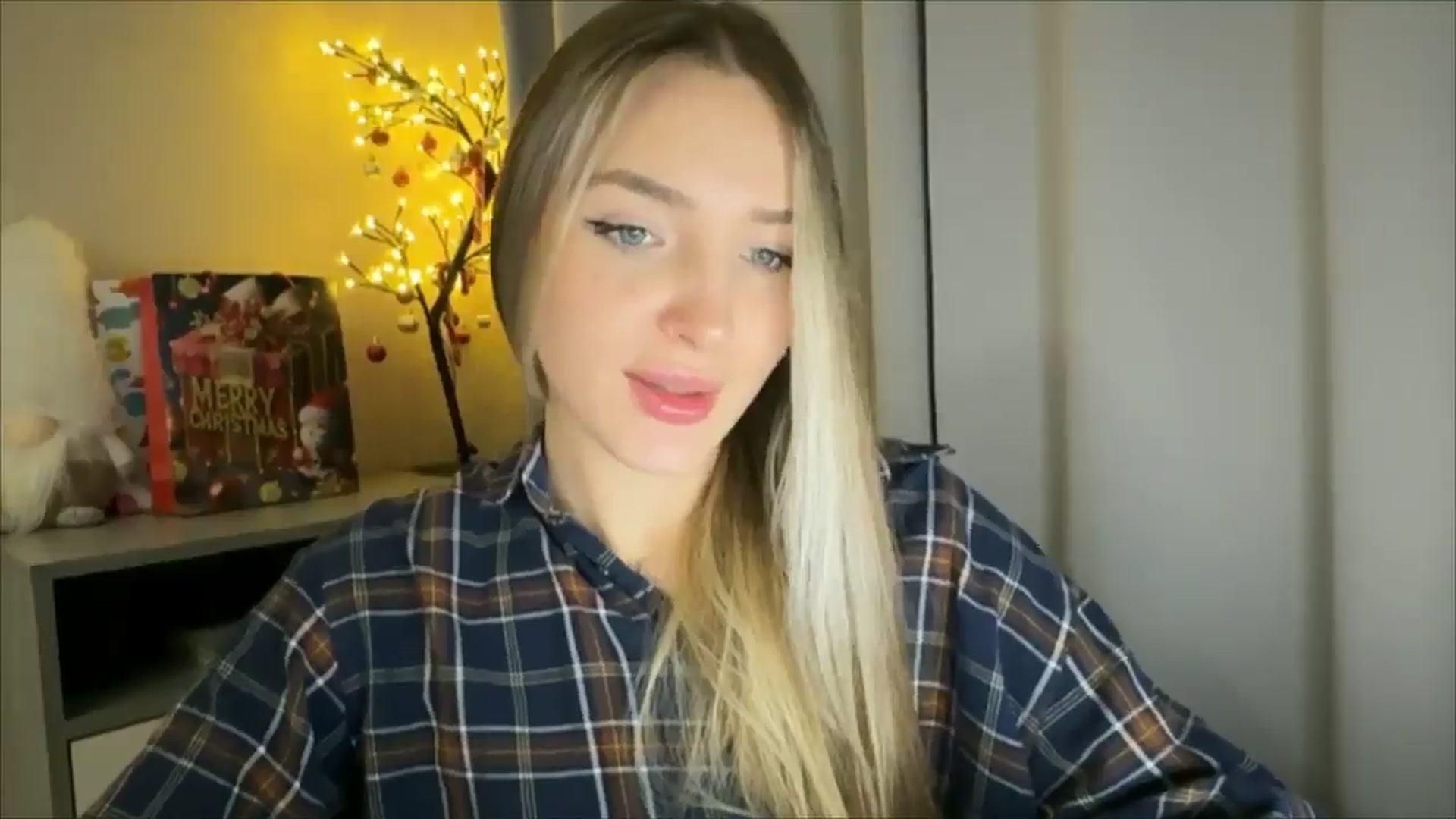 Gallery image thumbnail from My_Diana's myfreecams stream on, 01/12/2025, 17:03 image 12 of 20