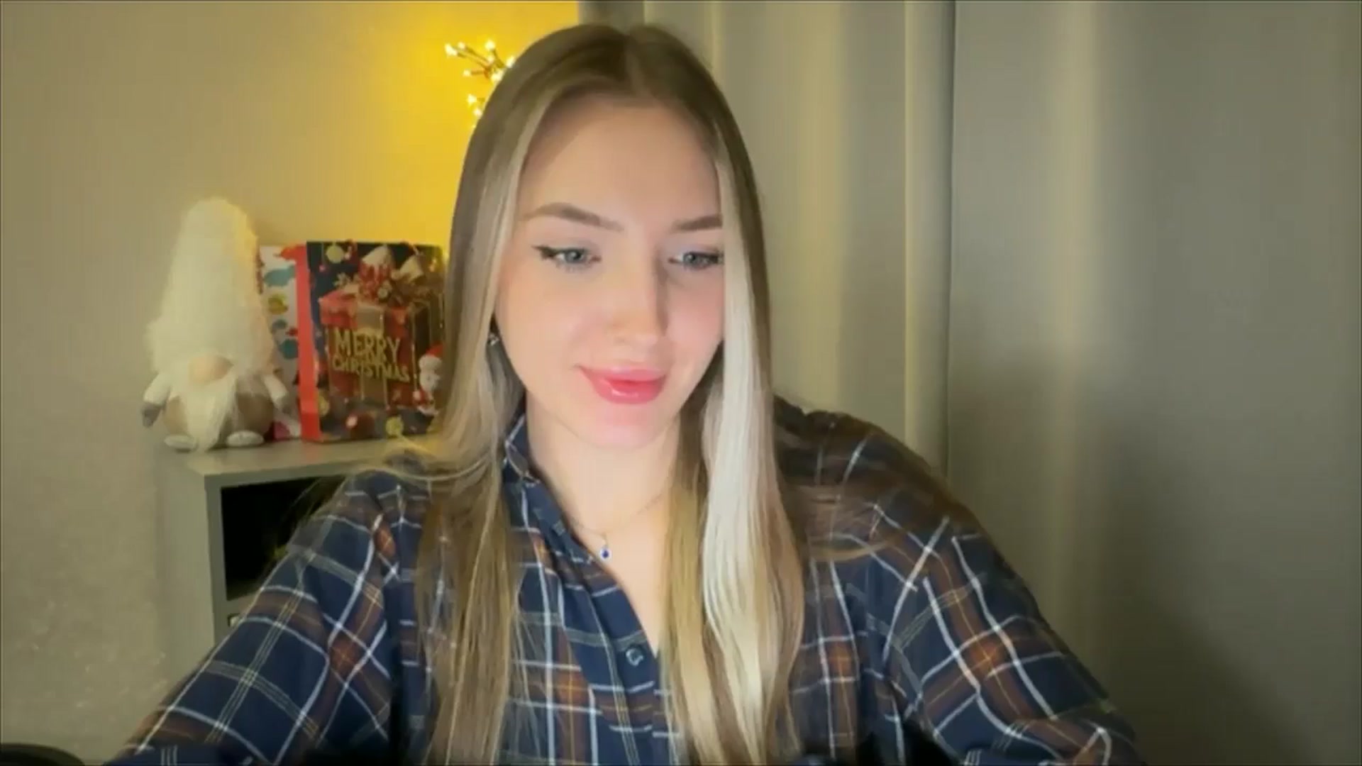 Gallery image thumbnail from My_Diana's myfreecams stream on, 01/12/2025, 23:04 image 16 of 20