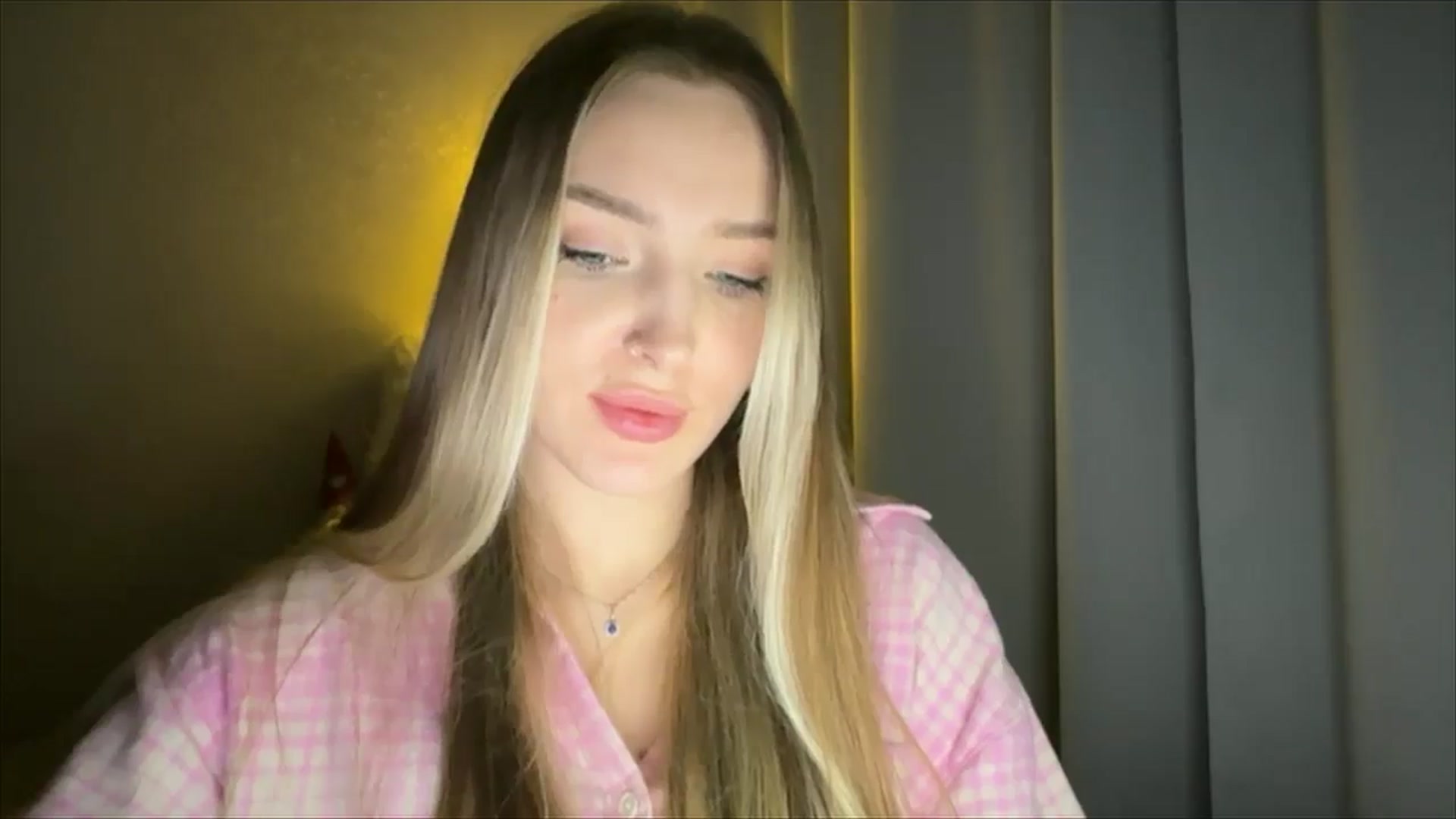 Gallery image thumbnail from My_Diana's myfreecams stream on, 01/28/2025, 22:29 image 16 of 20