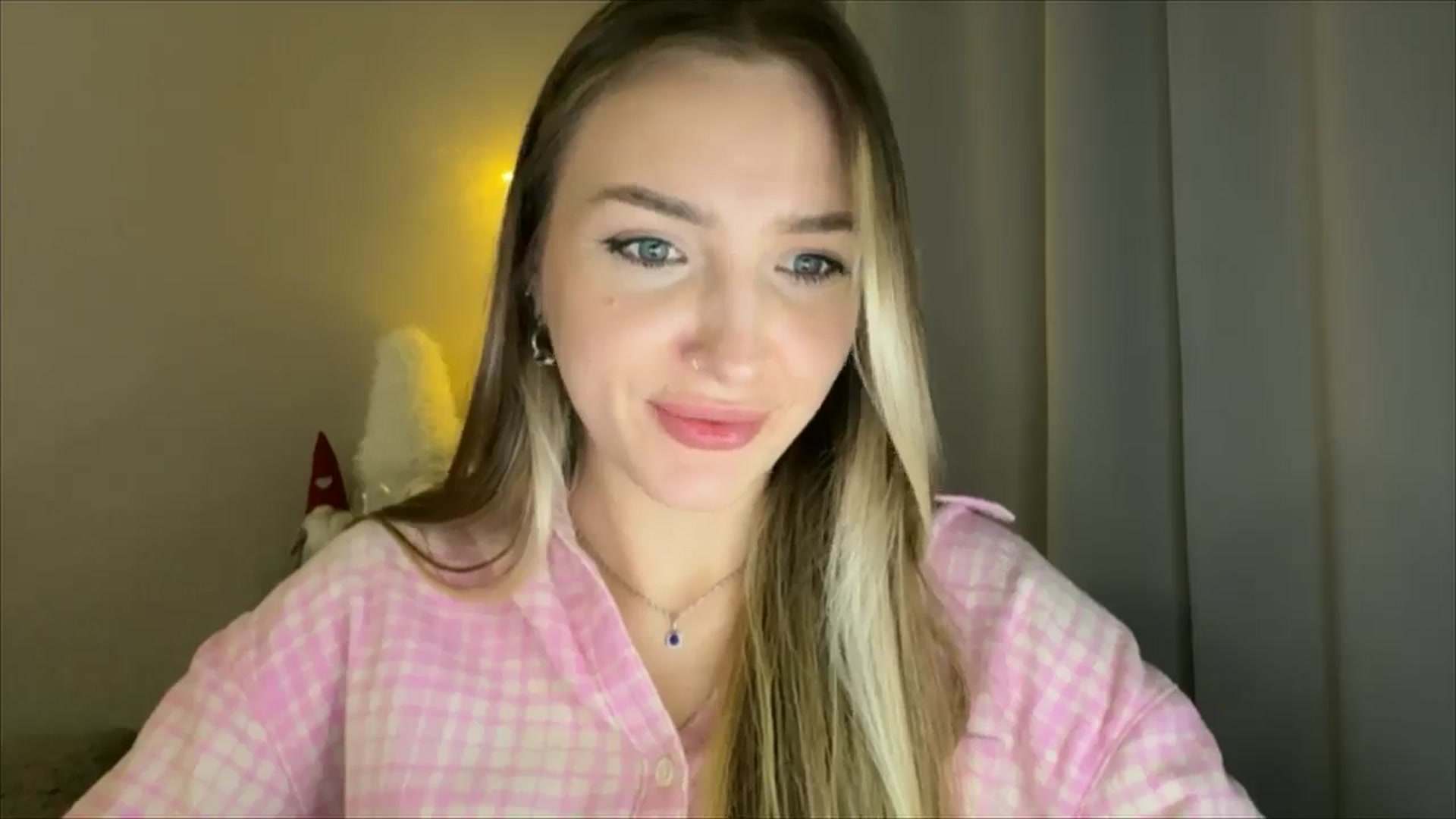 Gallery image thumbnail from My_Diana's myfreecams stream on, 01/28/2025, 22:29 image 3 of 20
