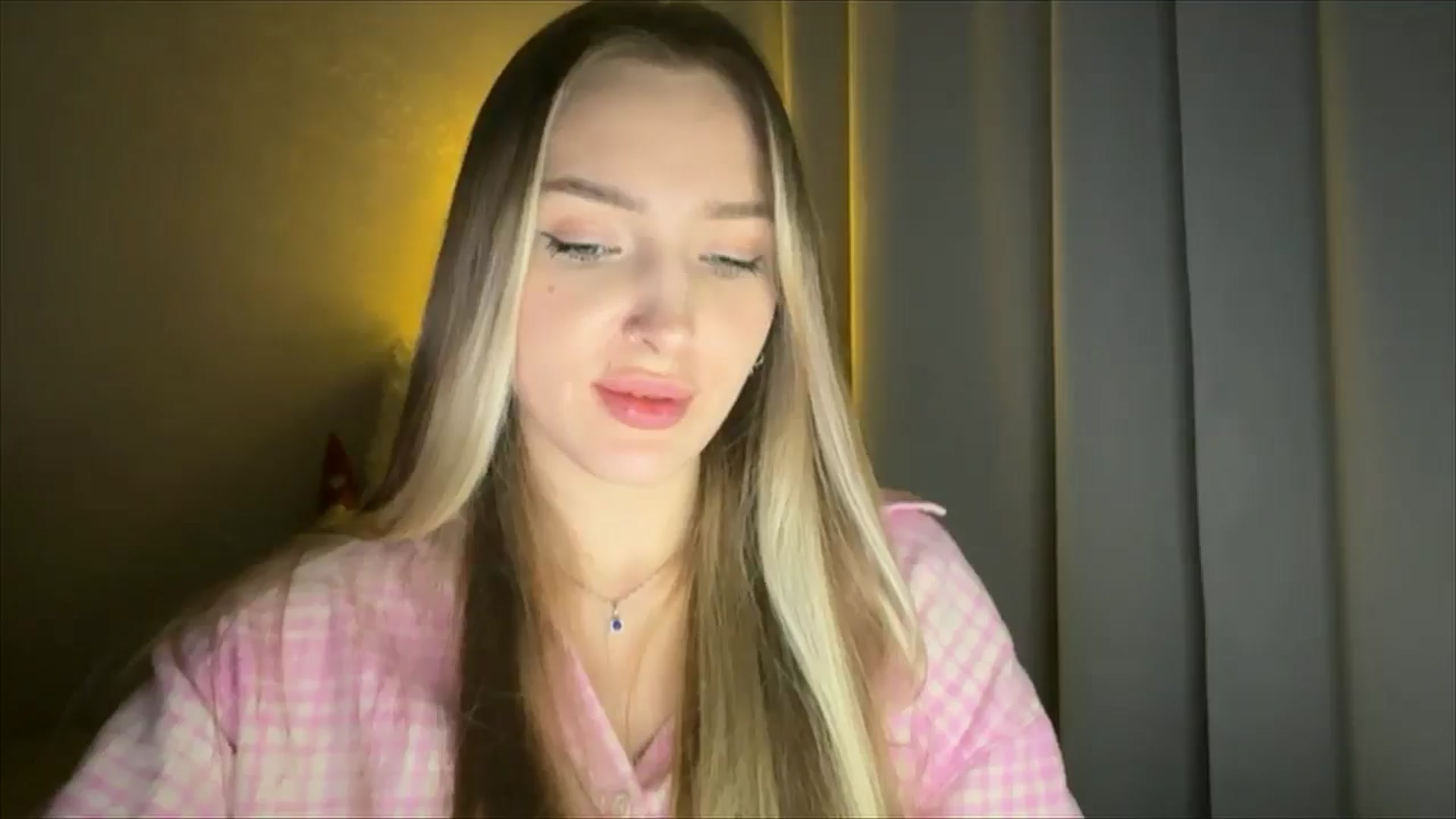 Gallery image thumbnail from My_Diana's myfreecams stream on, 01/28/2025, 22:29 image 14 of 20