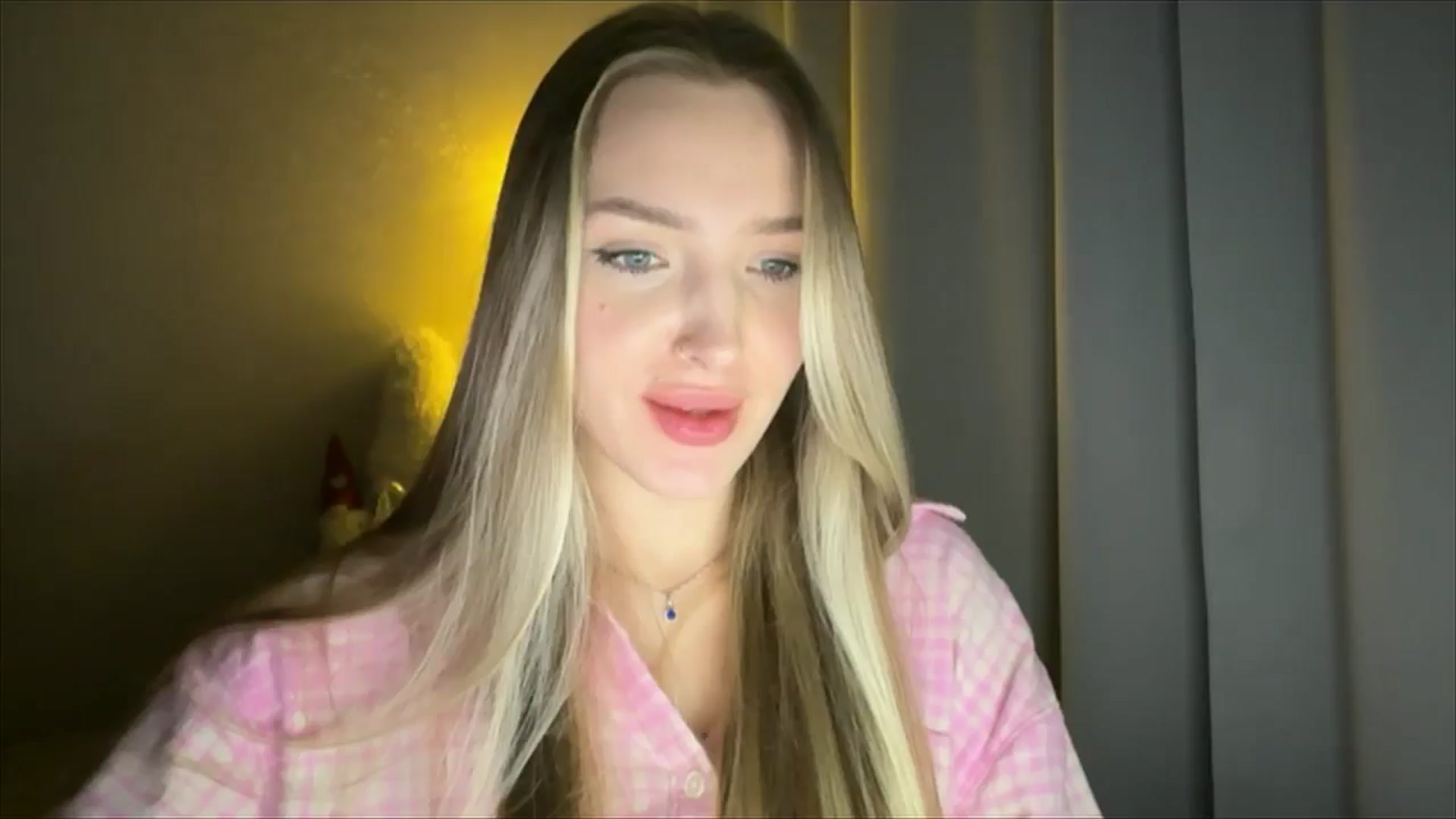 Gallery image thumbnail from My_Diana's myfreecams stream on, 01/28/2025, 22:29 image 18 of 20