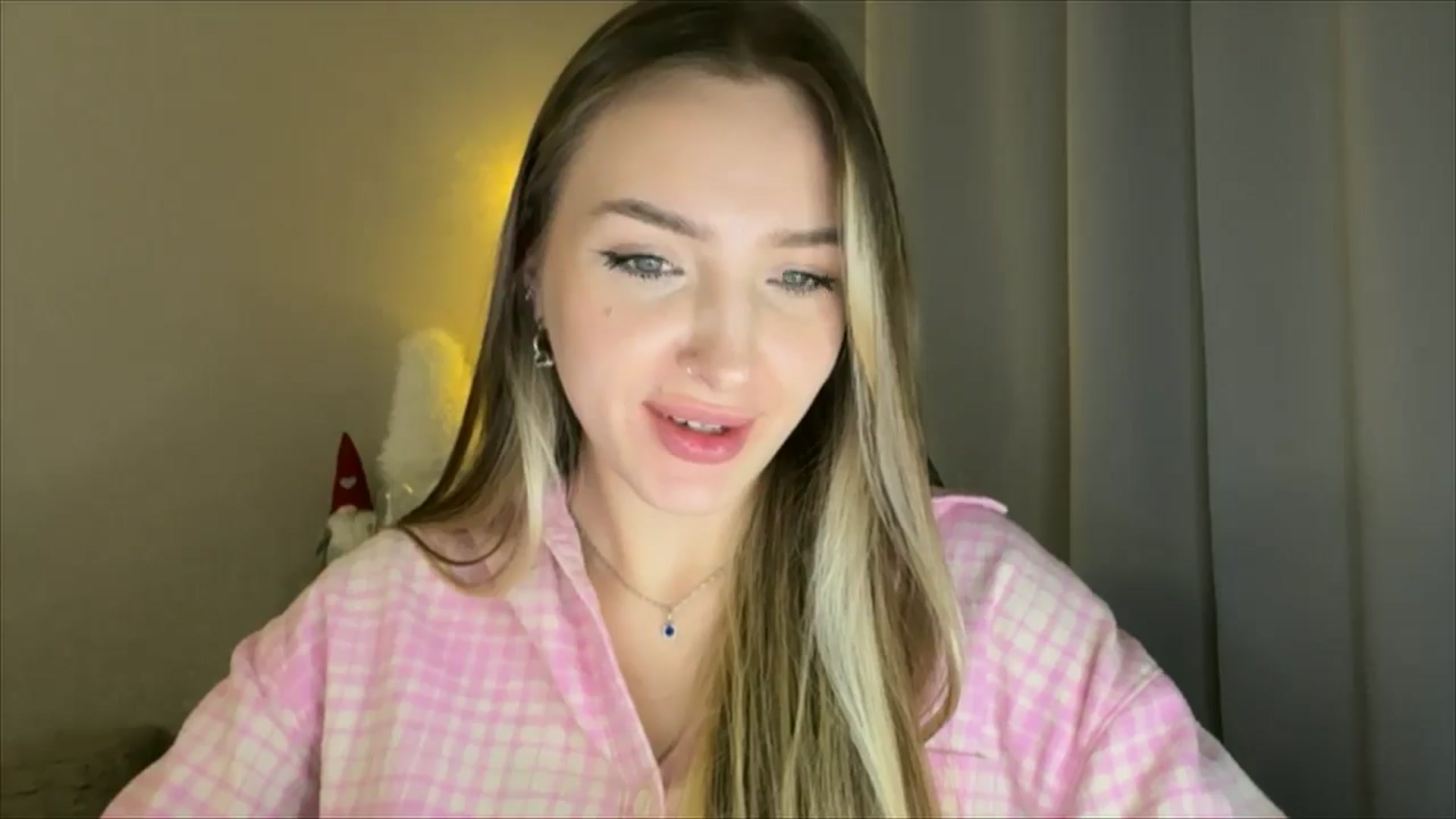 Gallery image thumbnail from My_Diana's myfreecams stream on, 01/28/2025, 22:29 image 2 of 20
