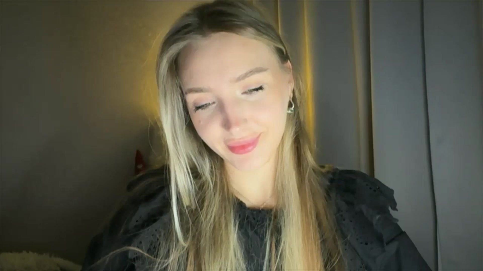 Gallery image thumbnail from My_Diana's myfreecams stream on, 01/29/2025, 16:49 image 13 of 20