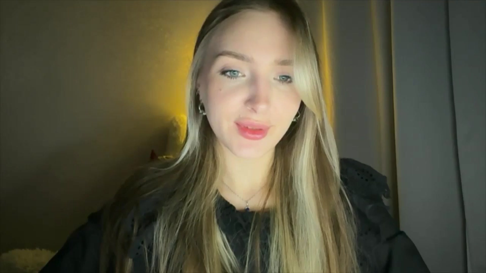Gallery image thumbnail from My_Diana's myfreecams stream on, 01/29/2025, 16:49 image 12 of 20