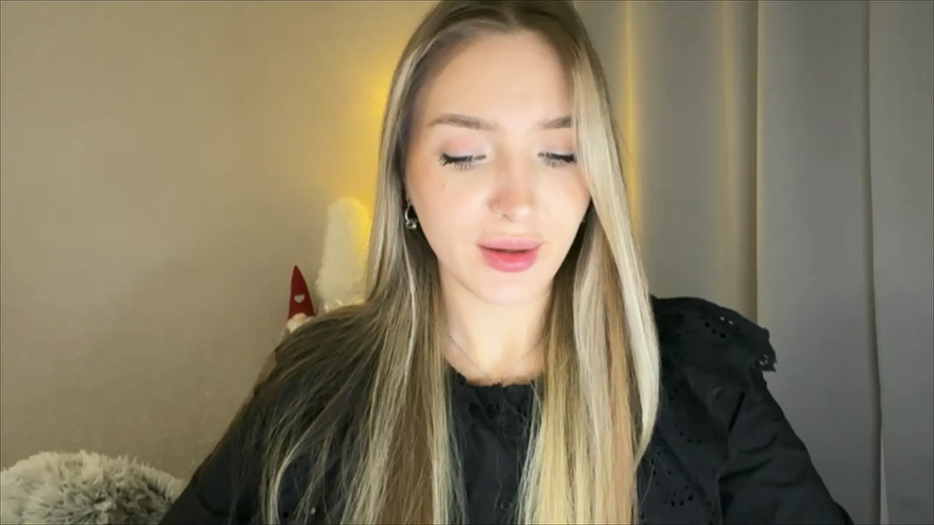 Gallery image thumbnail from My_Diana's myfreecams stream on, 01/29/2025, 16:49 image 18 of 20