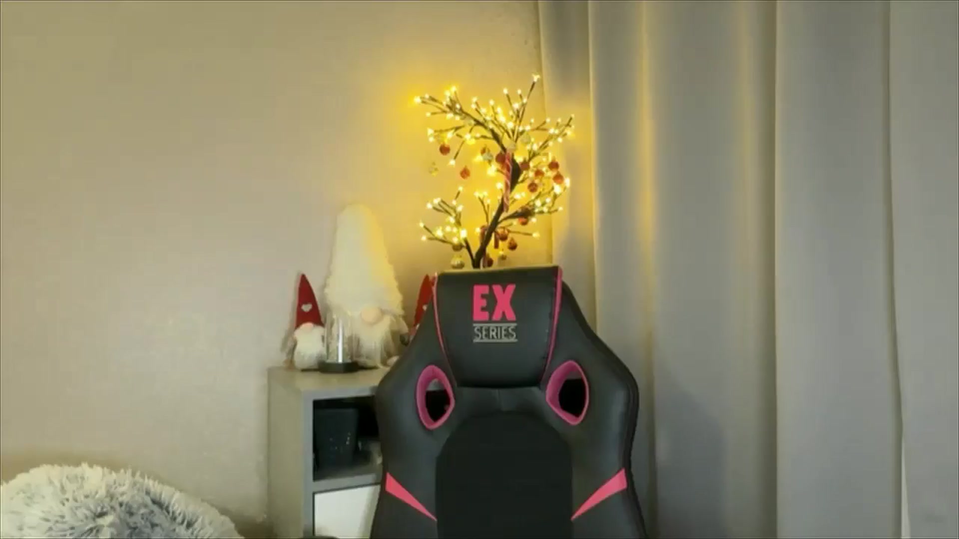 Gallery image thumbnail from My_Diana's myfreecams stream on, 01/29/2025, 16:49 image 17 of 20