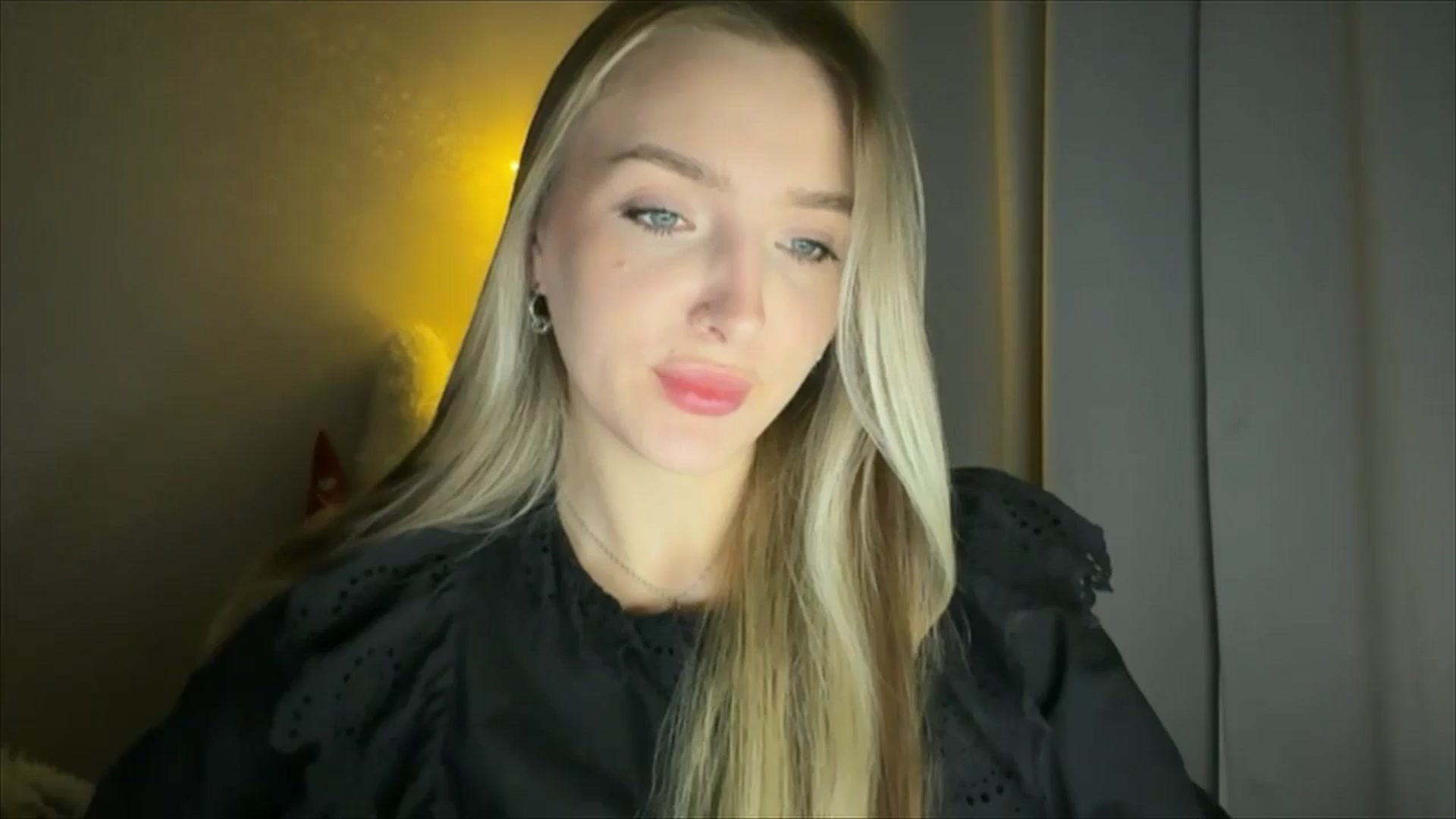 Gallery image thumbnail from My_Diana's myfreecams stream on, 01/29/2025, 16:49 image 6 of 20