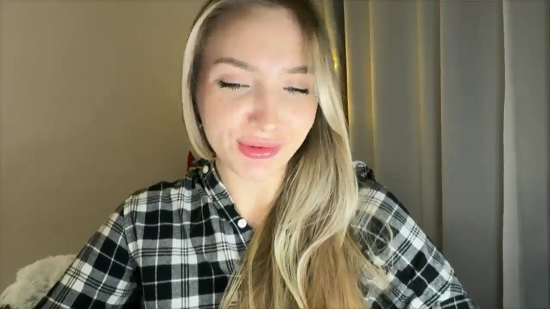 Gallery image thumbnail from My_Diana's myfreecams stream on, 01/29/2025, 23:27 image 9 of 20
