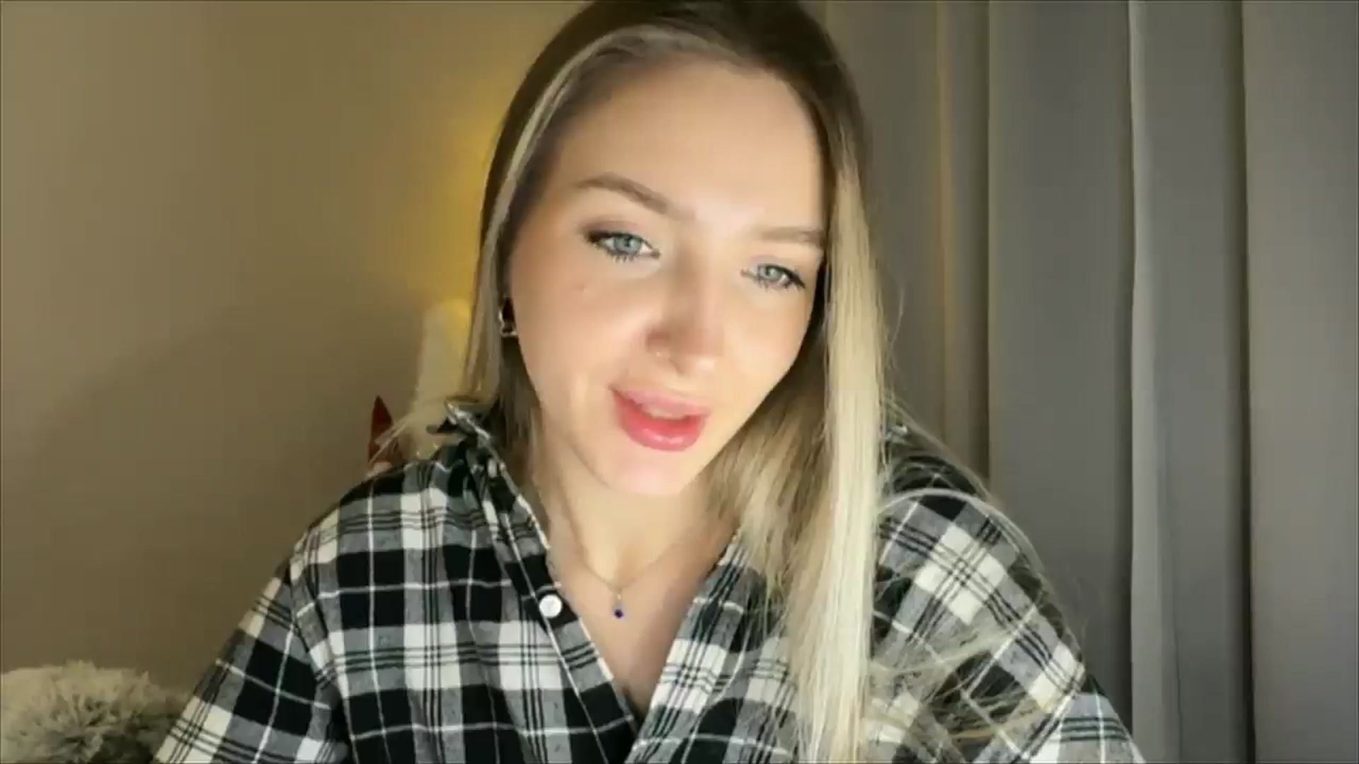 Gallery image thumbnail from My_Diana's myfreecams stream on, 01/29/2025, 23:27 image 15 of 20
