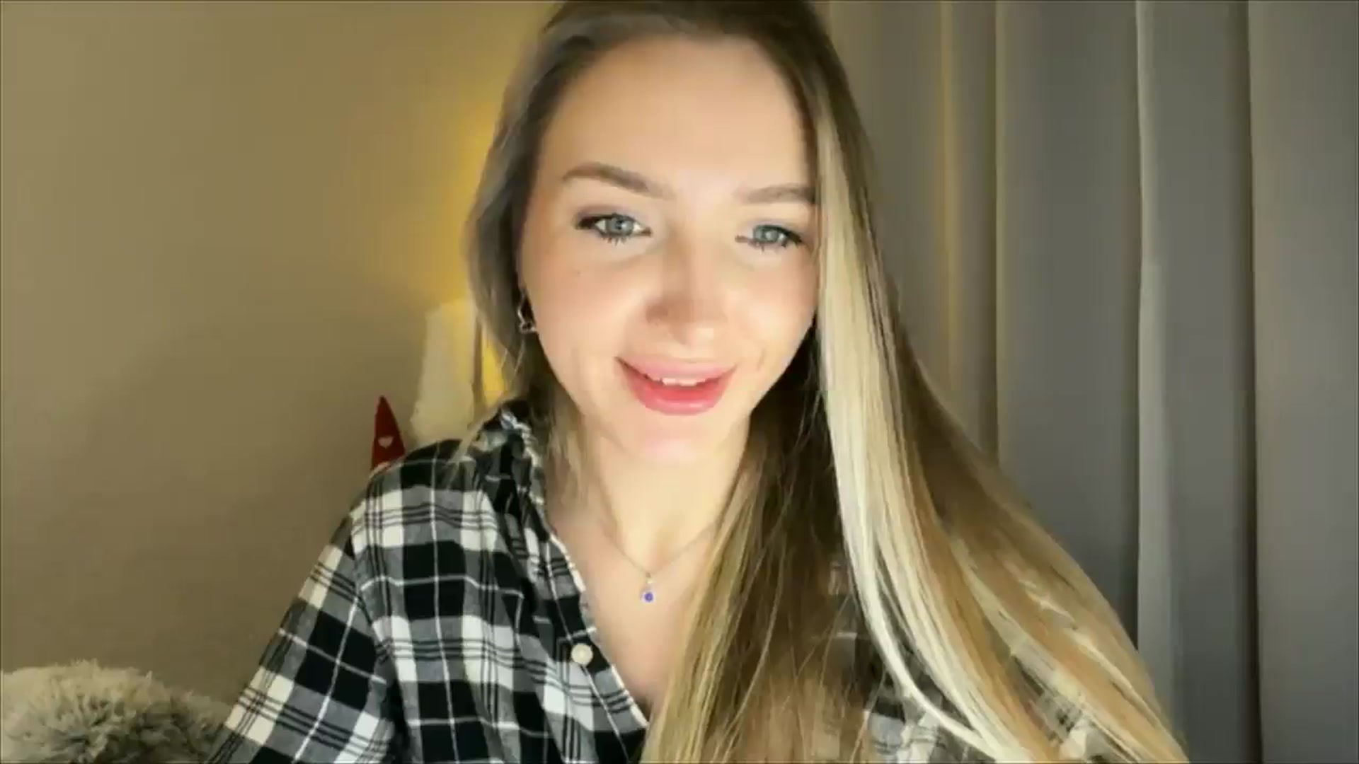 Gallery image thumbnail from My_Diana's myfreecams stream on, 01/29/2025, 23:27 image 17 of 20