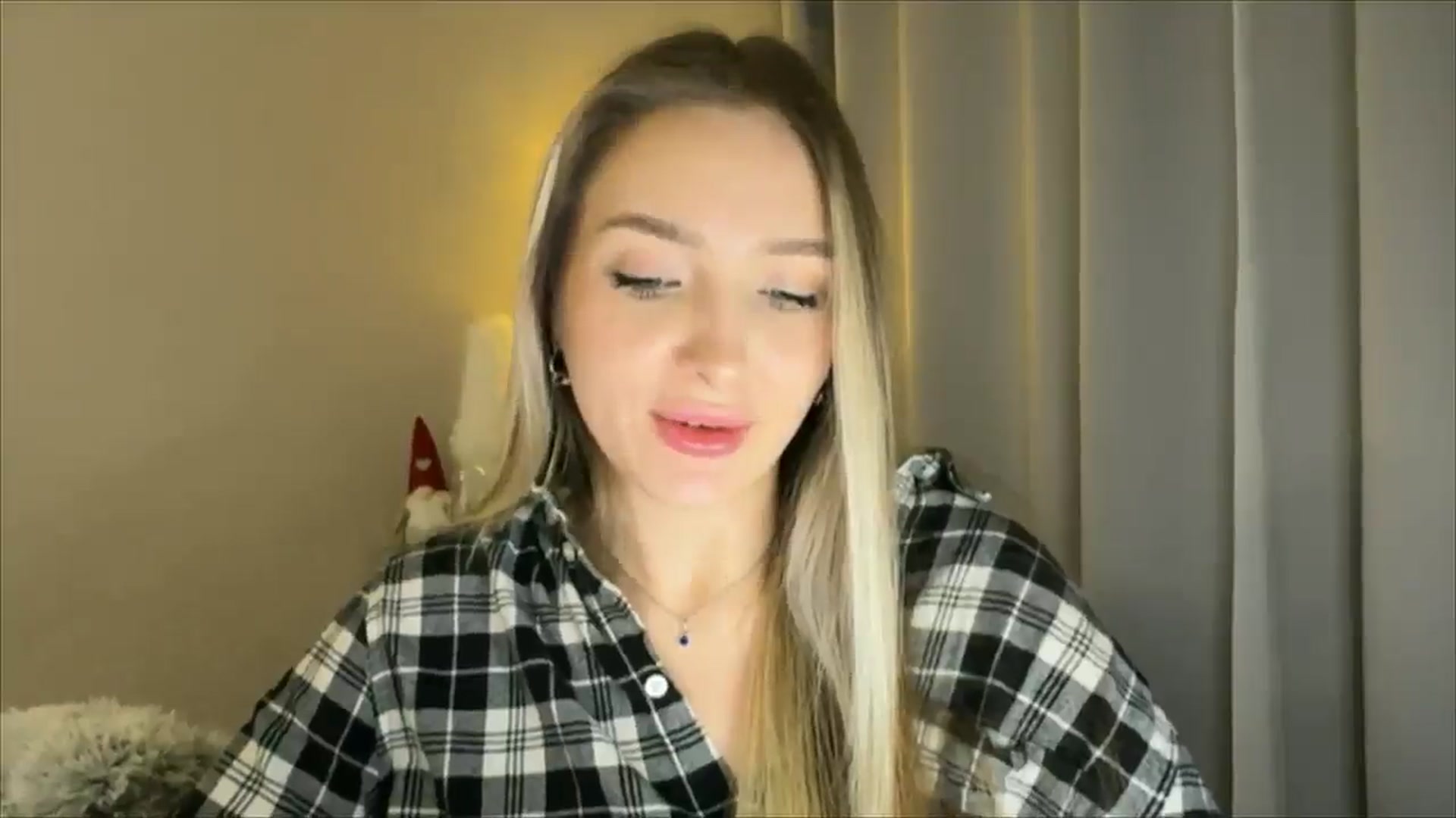 Gallery image thumbnail from My_Diana's myfreecams stream on, 01/29/2025, 23:27 image 18 of 20